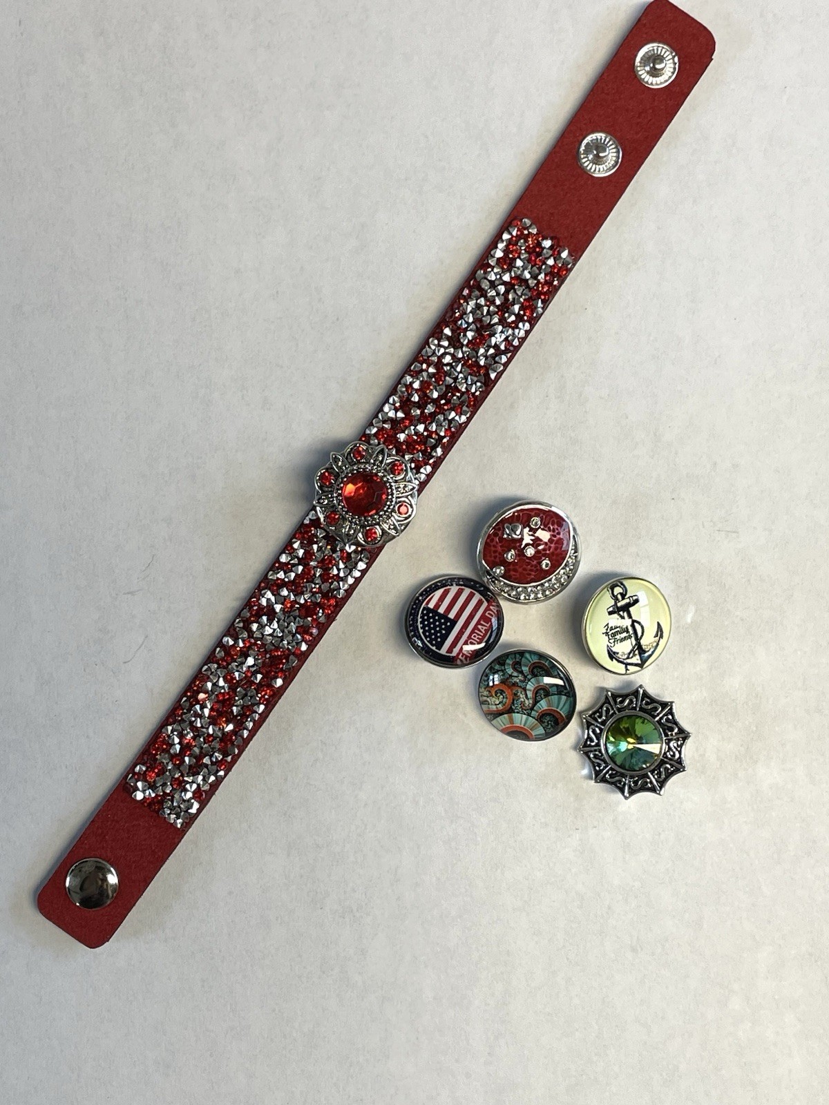 7 Inch Ginger Snap Bracelet with 6 Charms