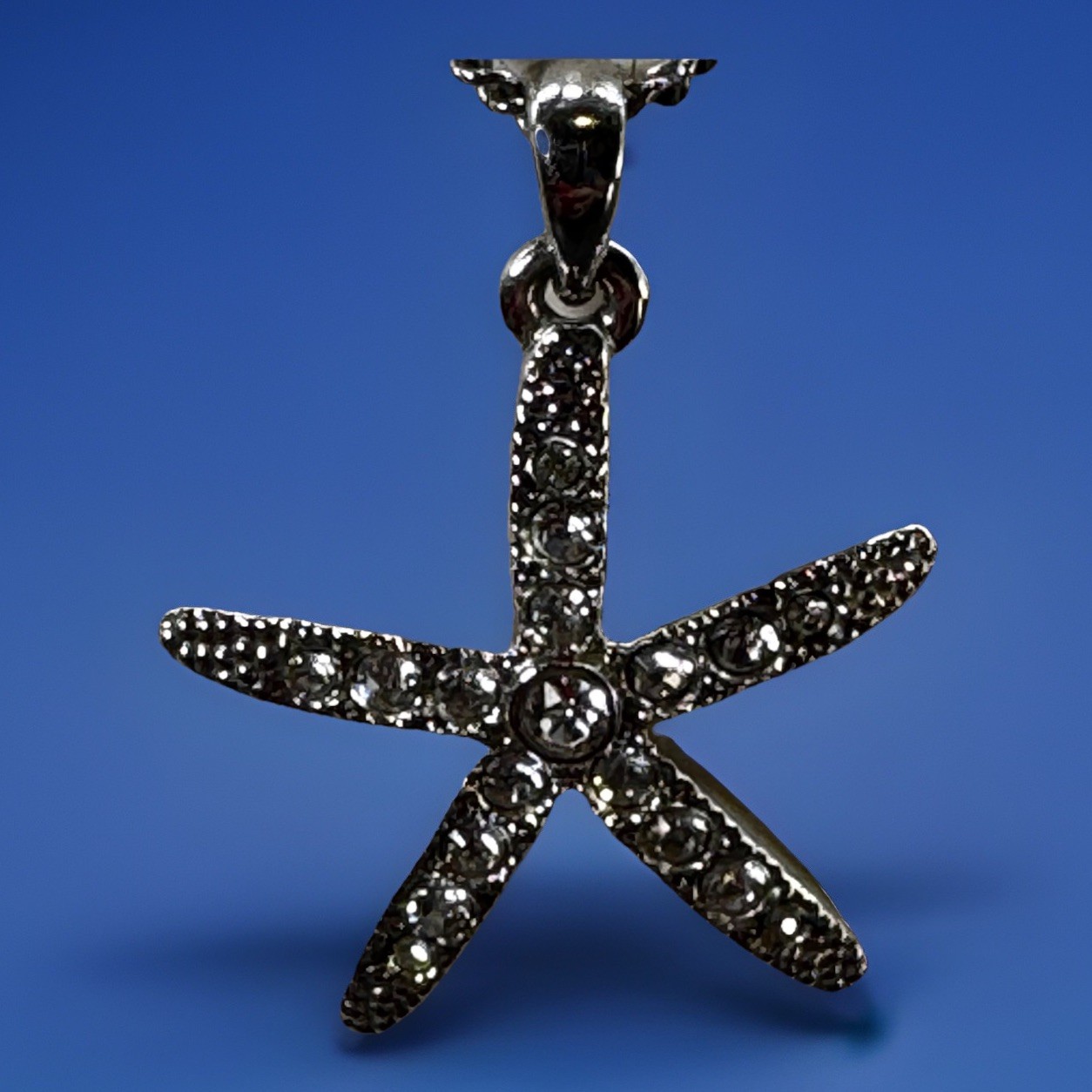 Tommy Bahama Silver Tone Starfish Necklace Clear Rhinestones Costume Jewlery