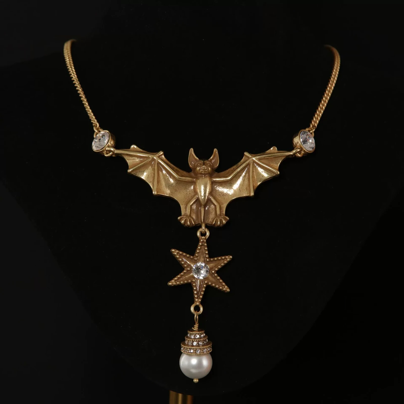 Bat Necklace Gothic Six-Pointed Star Pendant Vintage Dark Style Women’s Jewelry