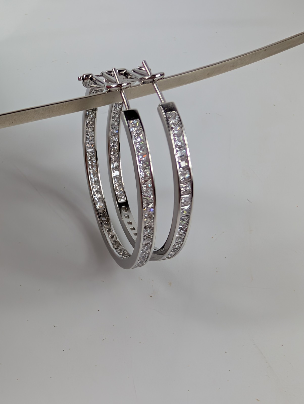 Milor Italy 925 Silver Cubic Zirconia CZ Hoop Leverback Earrings 1.75″ 11 Grams