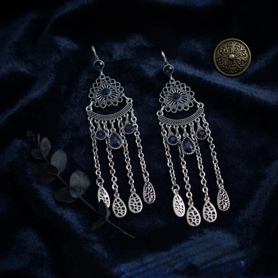 Silver Tone Metal Chandelier Dangle Drop Hook Earrings No Stone Lobe