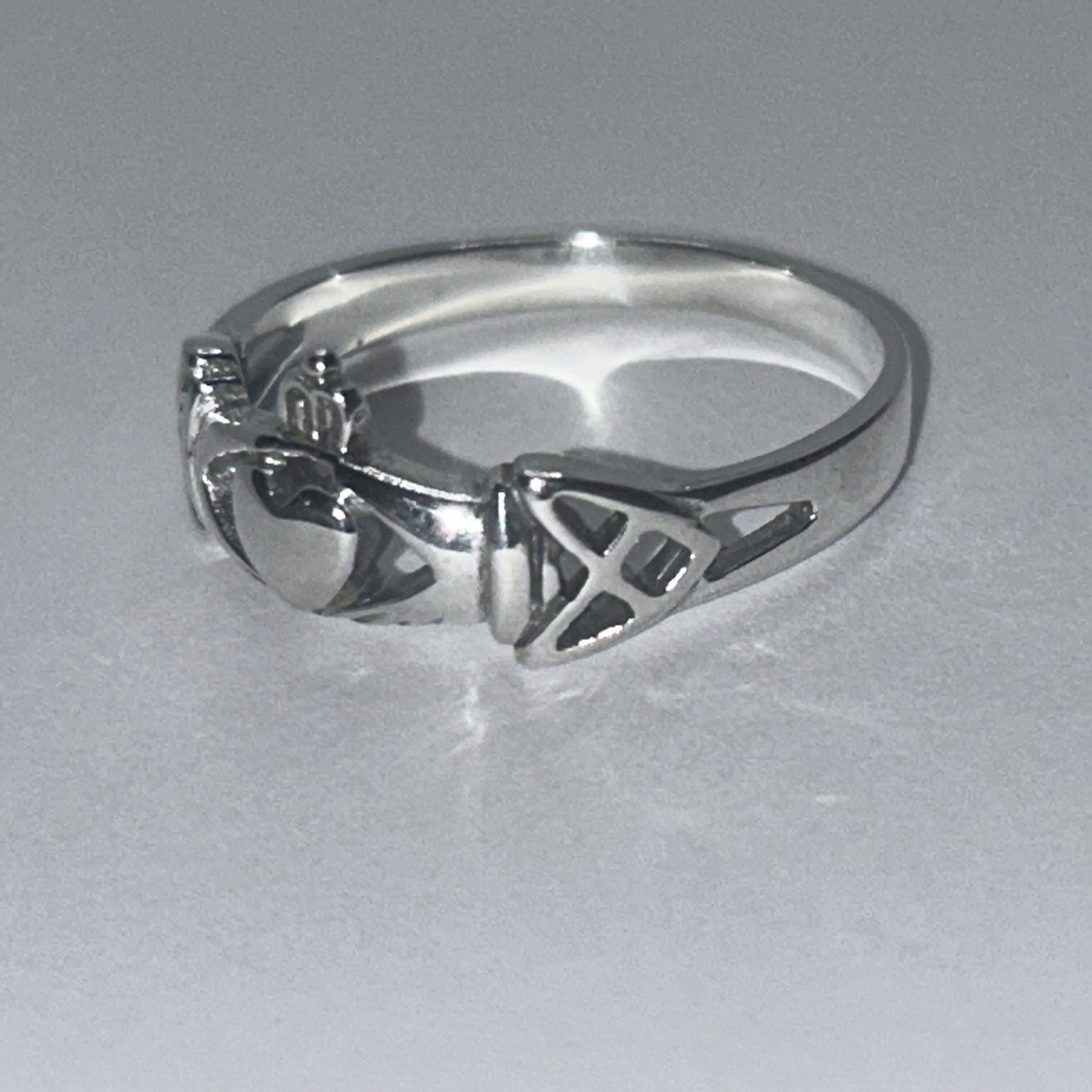 New Sterling Silver Claddagh ring size 7,8,9, 925