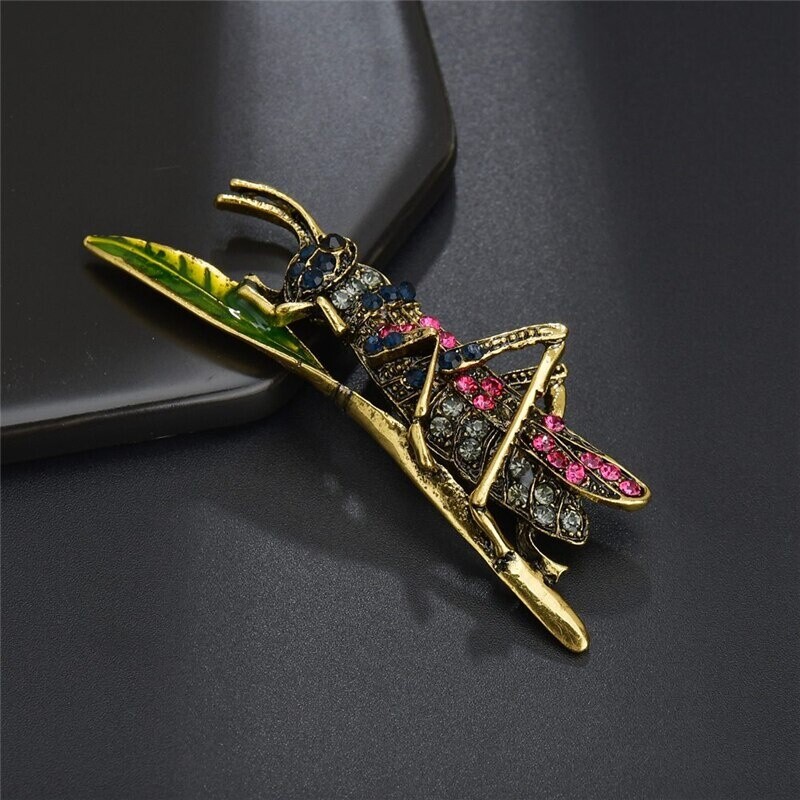 Fun Simulation Beetle Metal Brooch Woman Clothing Pin Insect Alloy Brooches Gift