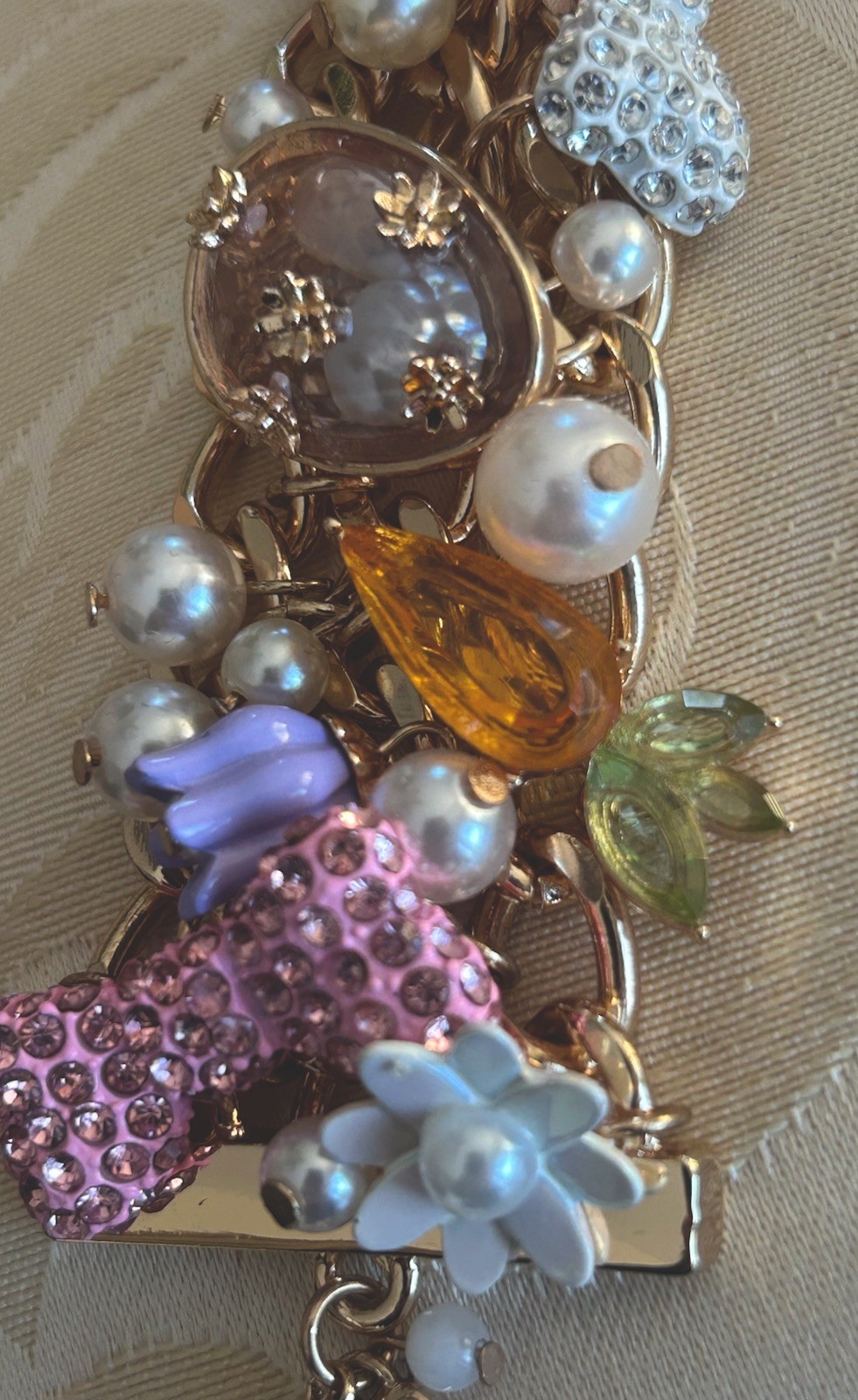 NEW Betsey Johnson Goldtone Easter Egg Bunny Tulip Bow Daisy Charm Bracelet