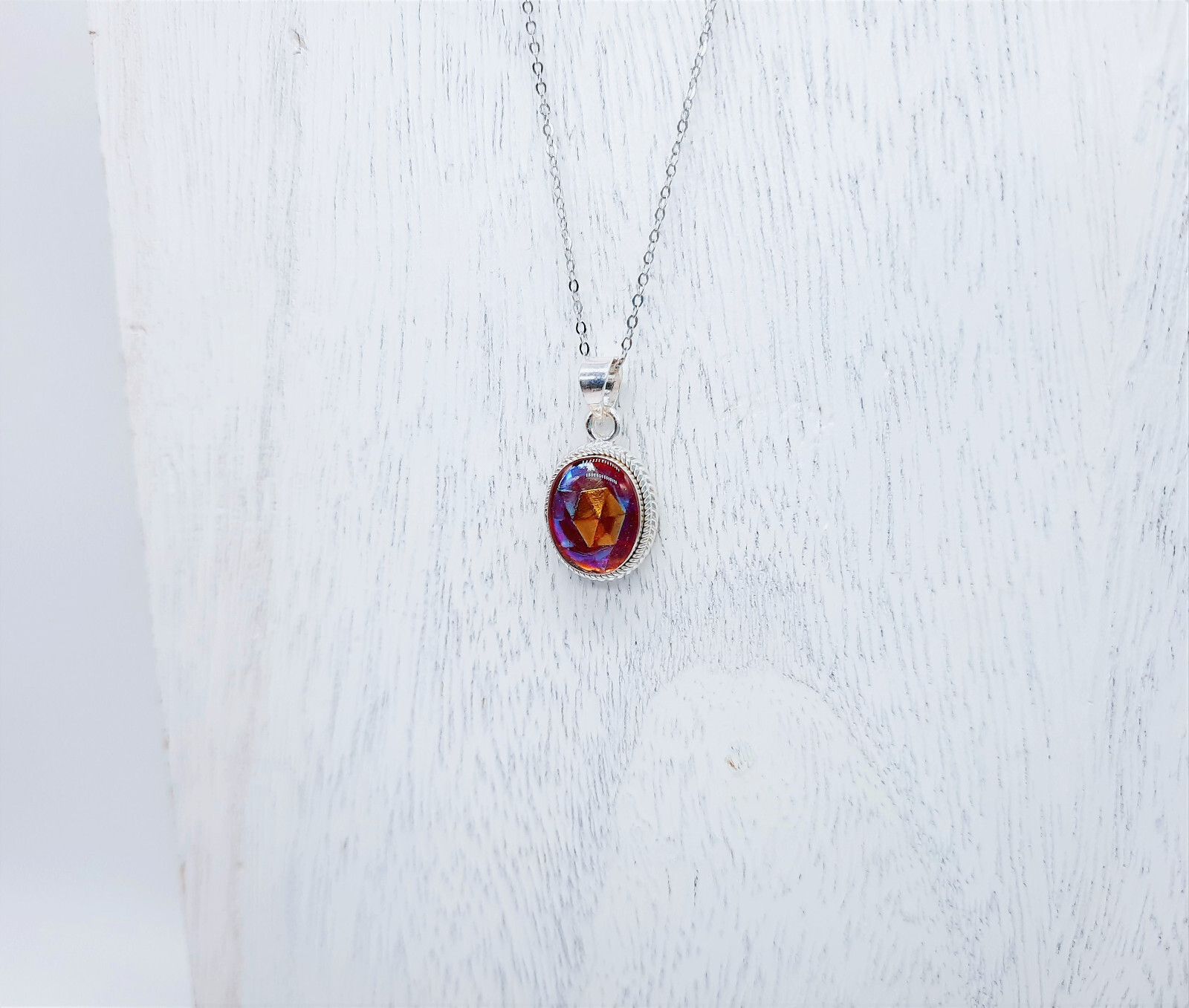 925 Sterling Silver Vintage Ruby Red Aurora Borealis Glass Cabochon Necklace