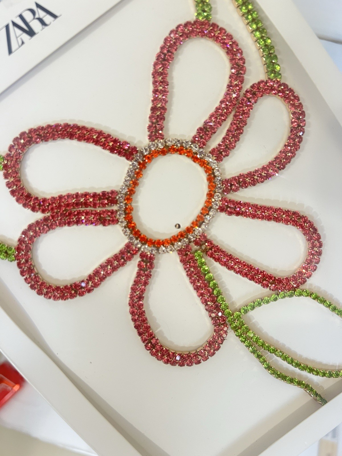 New ZARA Daisy Rhinestone Statement Necklace Special Occasion Unique Y1114e