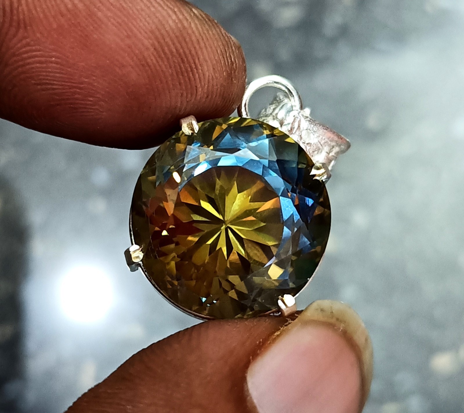 Natural 41.25 Ct Bi-Color Round Pitambari Sapphire 925 Silver Pendant Gemstone