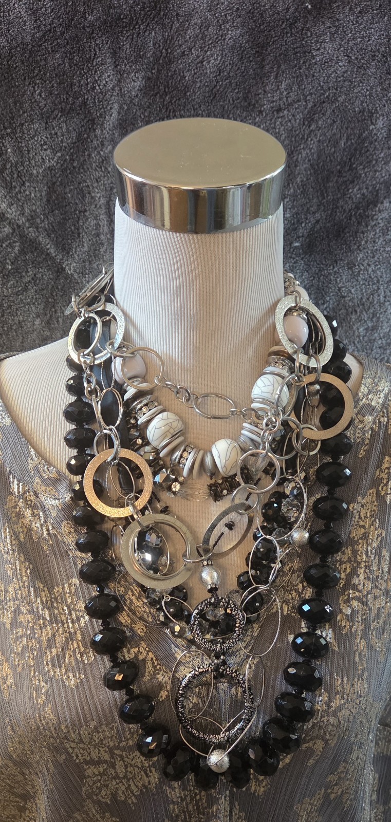Lot Of 7 Necklaces High-end Universal, Black, Silver, Classy, Vintage Statement