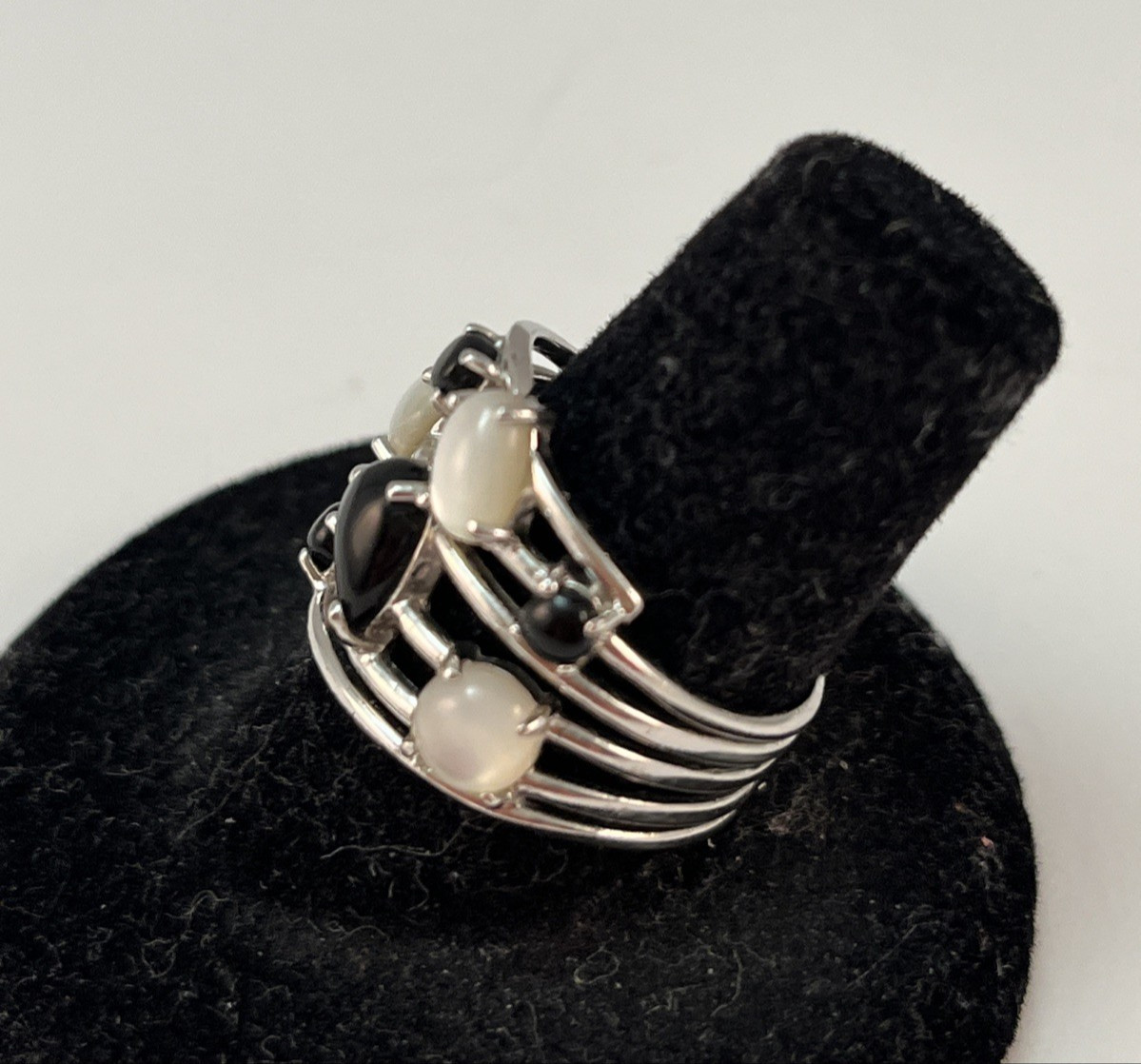 ATI 925 Sterling Silver Faux Black Onyx & Moonstone Ring Size 7
