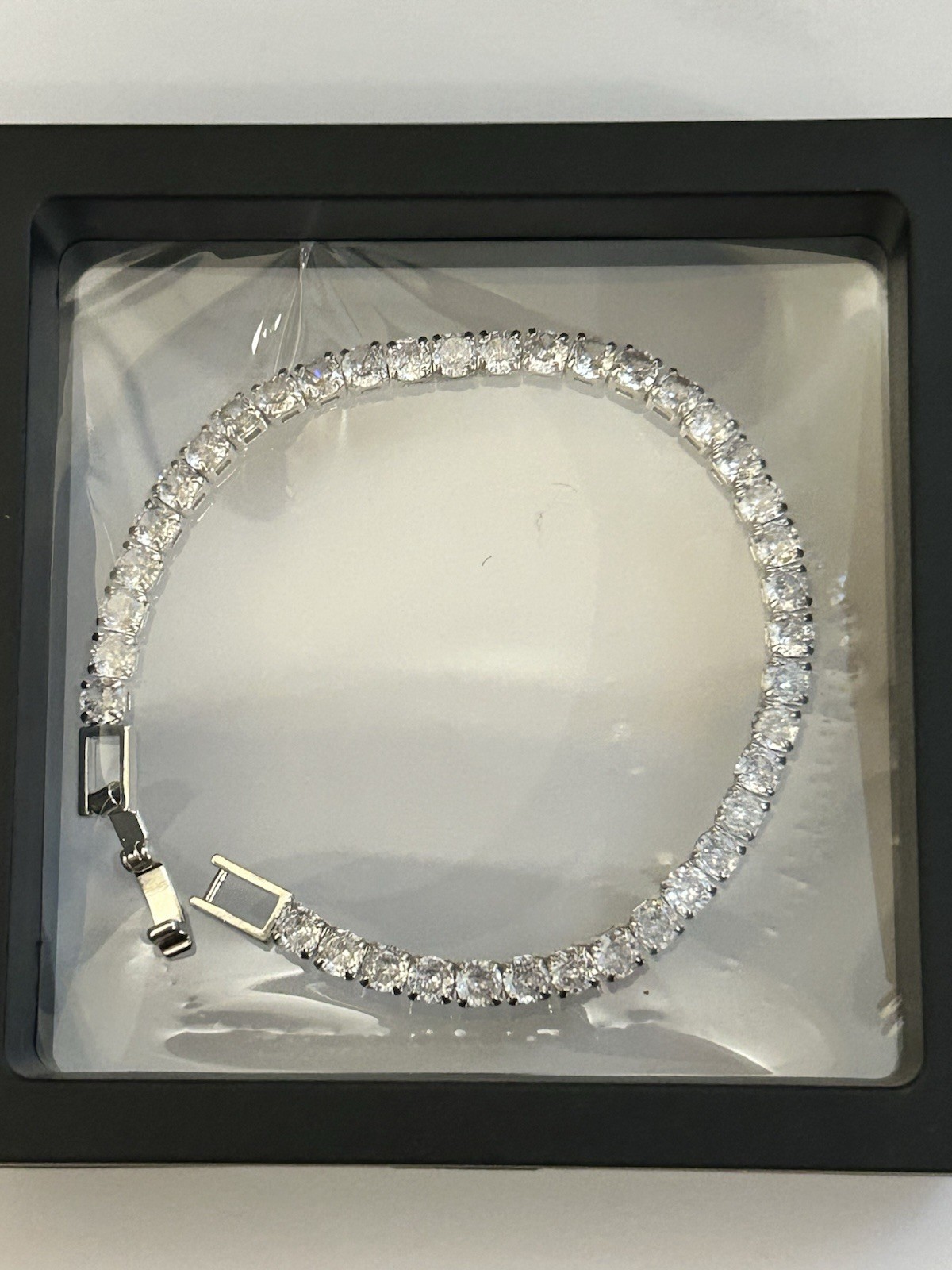 Silver 7 inch moissanite bracelet (Case Included) Free Delivery