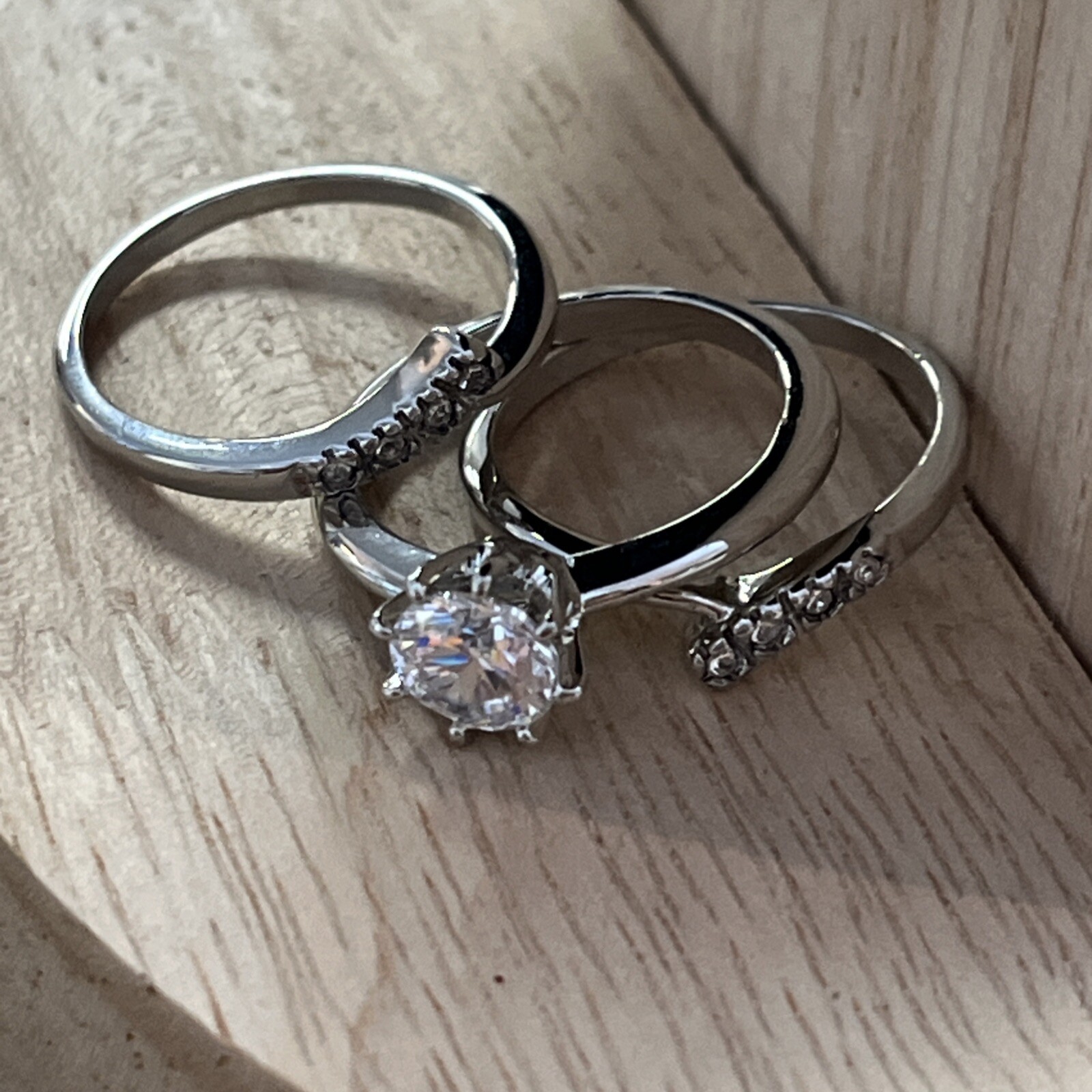 AVON Solitaire Trio Ring with Jacket Set Silvertone Fashion Womens Size 7 NEW