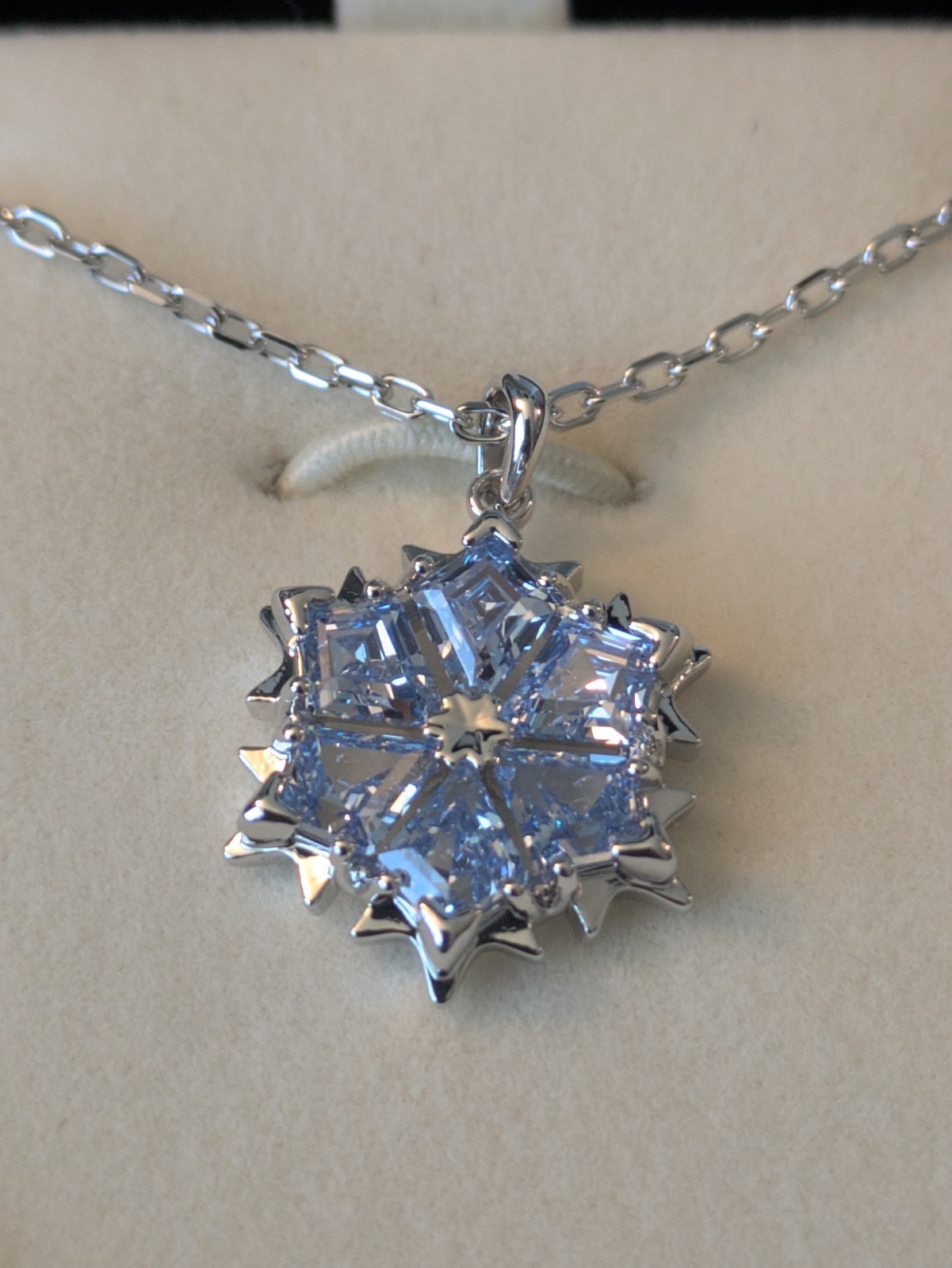 Swarovski Snowflake Pendant Necklace – Blue Zirconia – Rhodium Plated – NEW