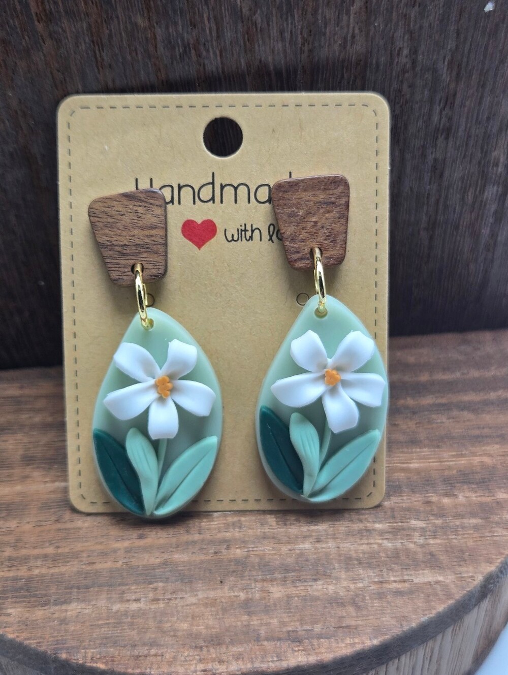 NWT Floral White Lily Polymer Clay Earrings Pierced Wood Gold Accent Dangle Drop