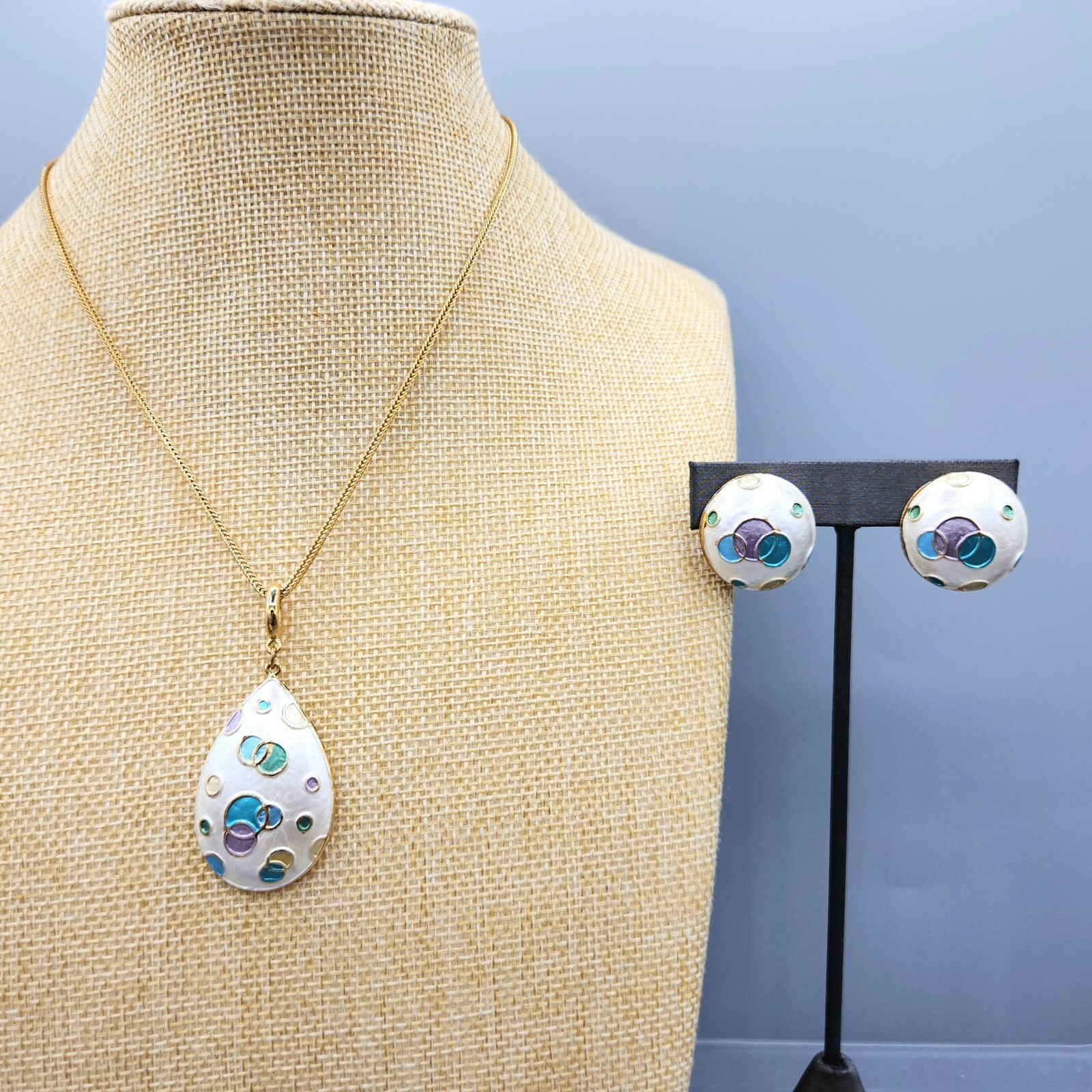 Unsigned Designer Pearlized Pastel Enamel Bubble Circle Necklace Earrings