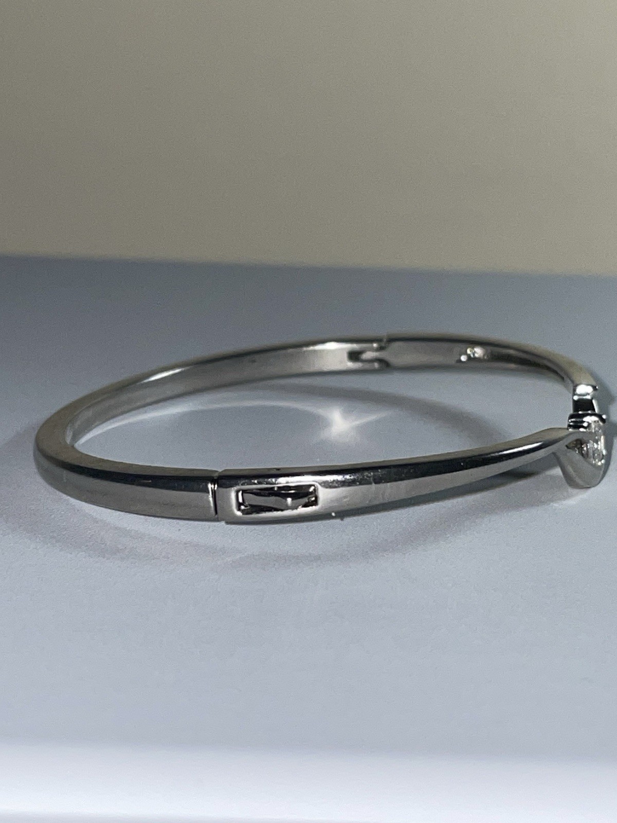 Pristine Silver Tone Cubic Zirconia Hinged Bangle Wave Elegant Bridal Bracelet