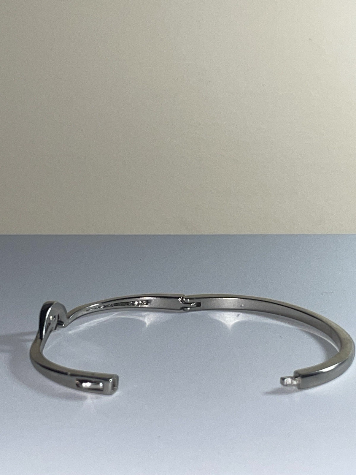 Pristine Silver Tone Cubic Zirconia Hinged Bangle Wave Elegant Bridal Bracelet