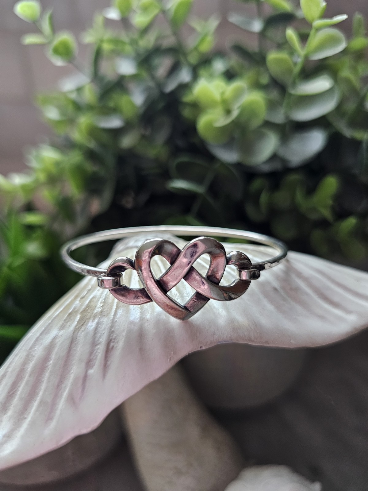 Retired James Avery Heart Knot Bangle Bracelet, Hook Closure Medium 7 1/8in.