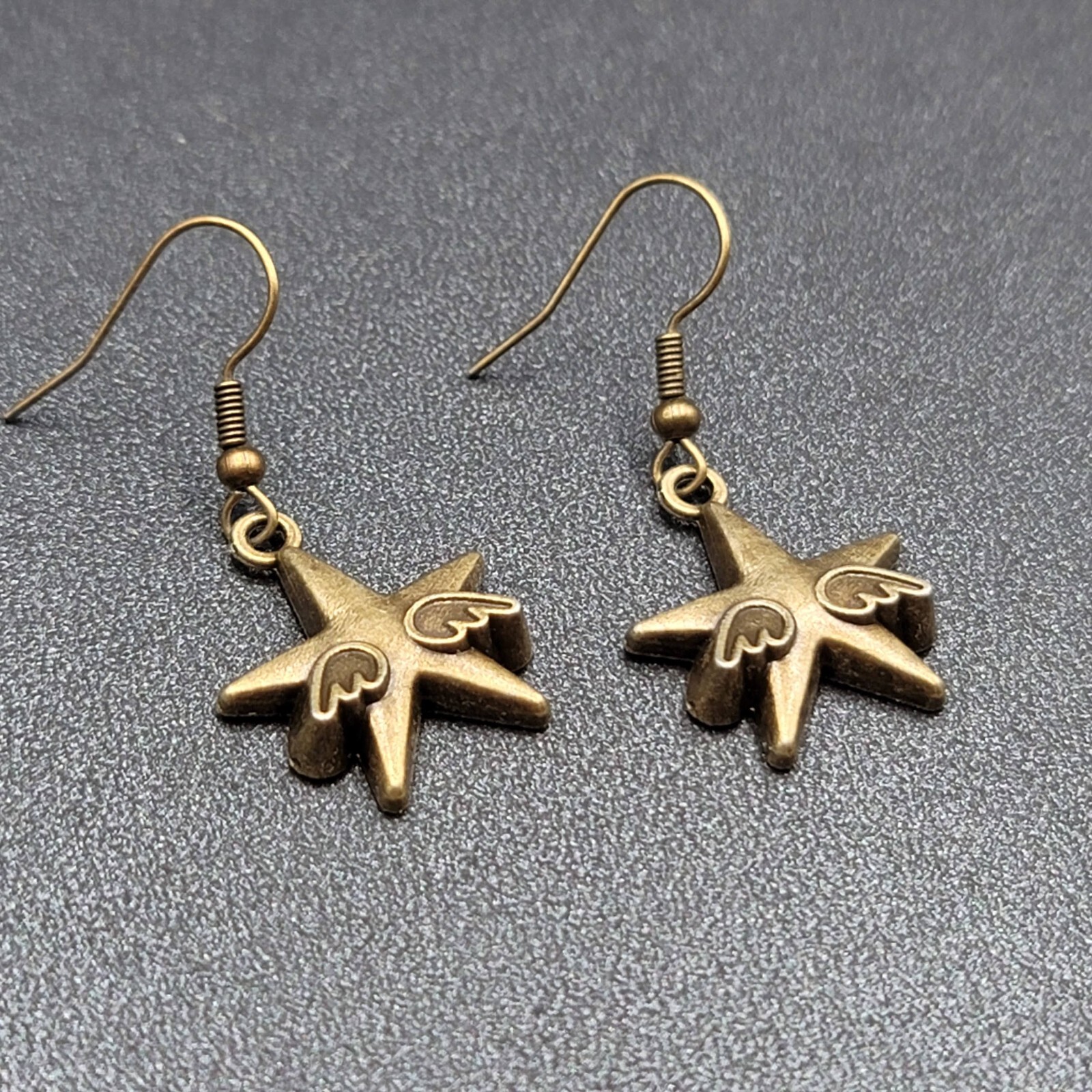 New WINGED STARS Pierced Earrings Bronze tone Dangle 7/8″