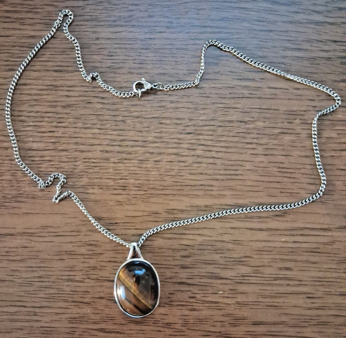 18″ Chisel Stainless Steel Tiger’s Eye Oval Pendant Necklace NWOT