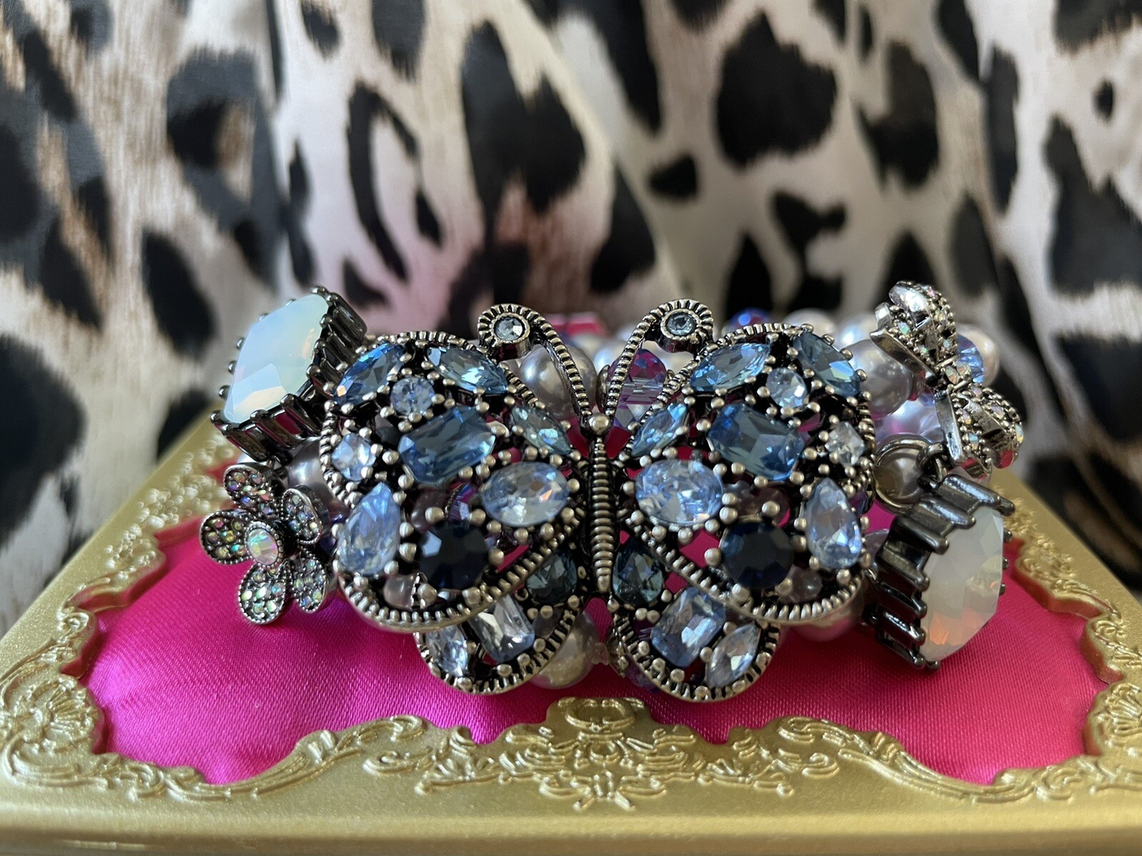 Betsey Johnson Bonjour Butterfly Light & Dark Blue Crystal AB Bow Pearl Bracelet