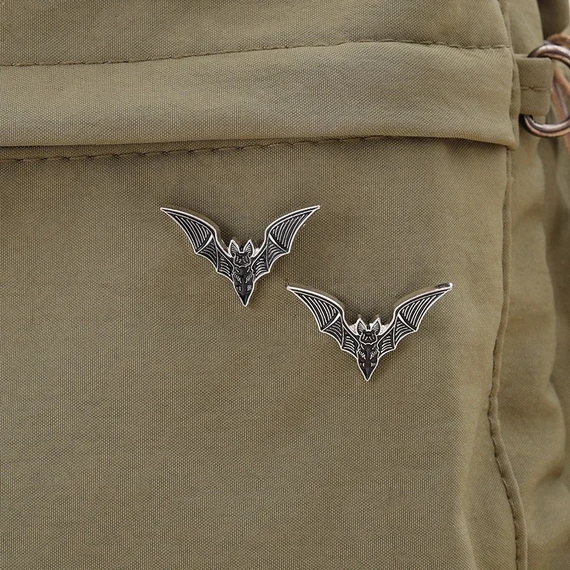 2/1Pcs Bat Enamel Pins Gothic Punk Witch Halloween Brooch Collar Badge Black