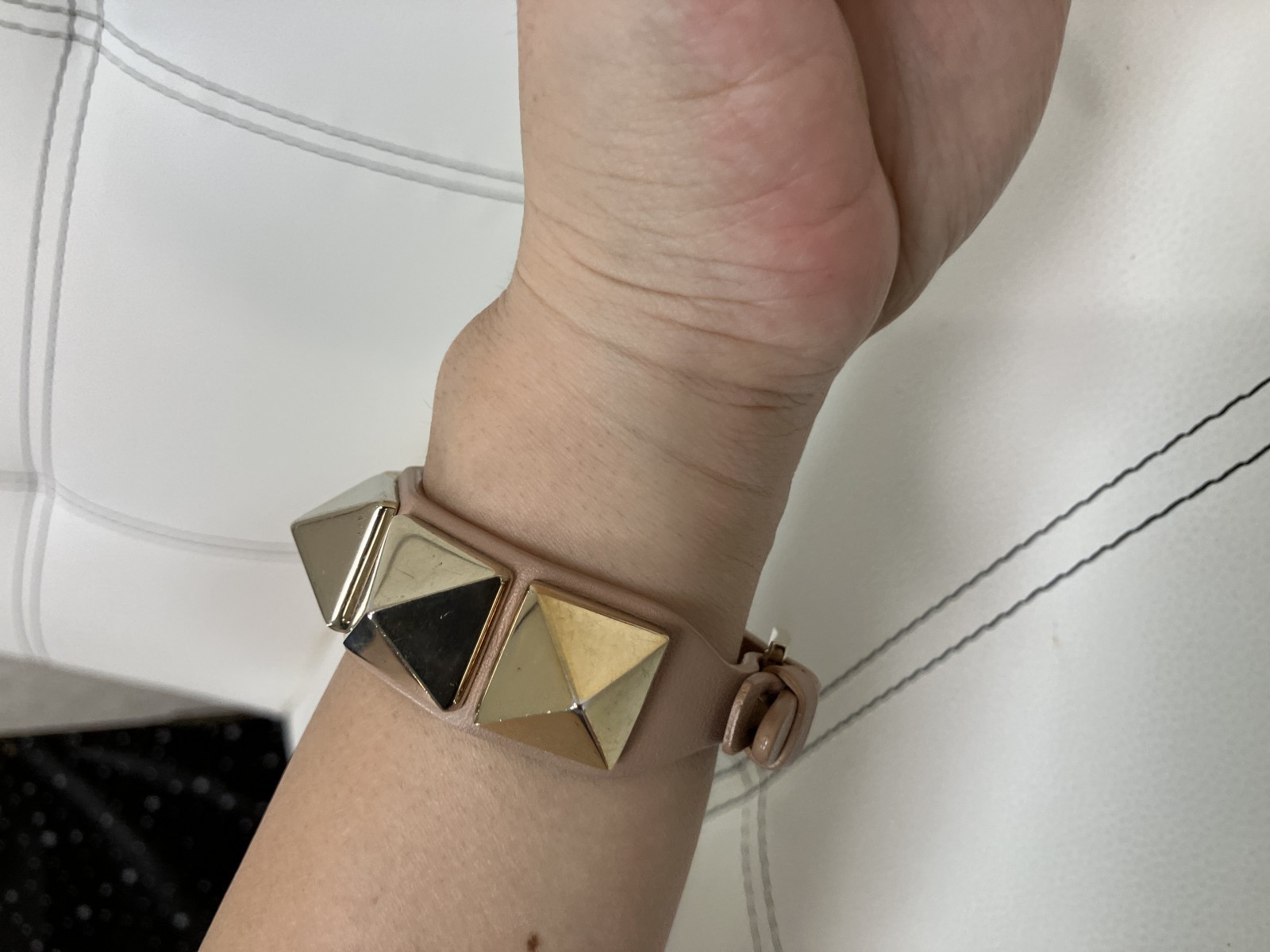 Valentino Garavani Leather Stud Bracelet Gold Nude 21.6cm 17.5-19.5cm