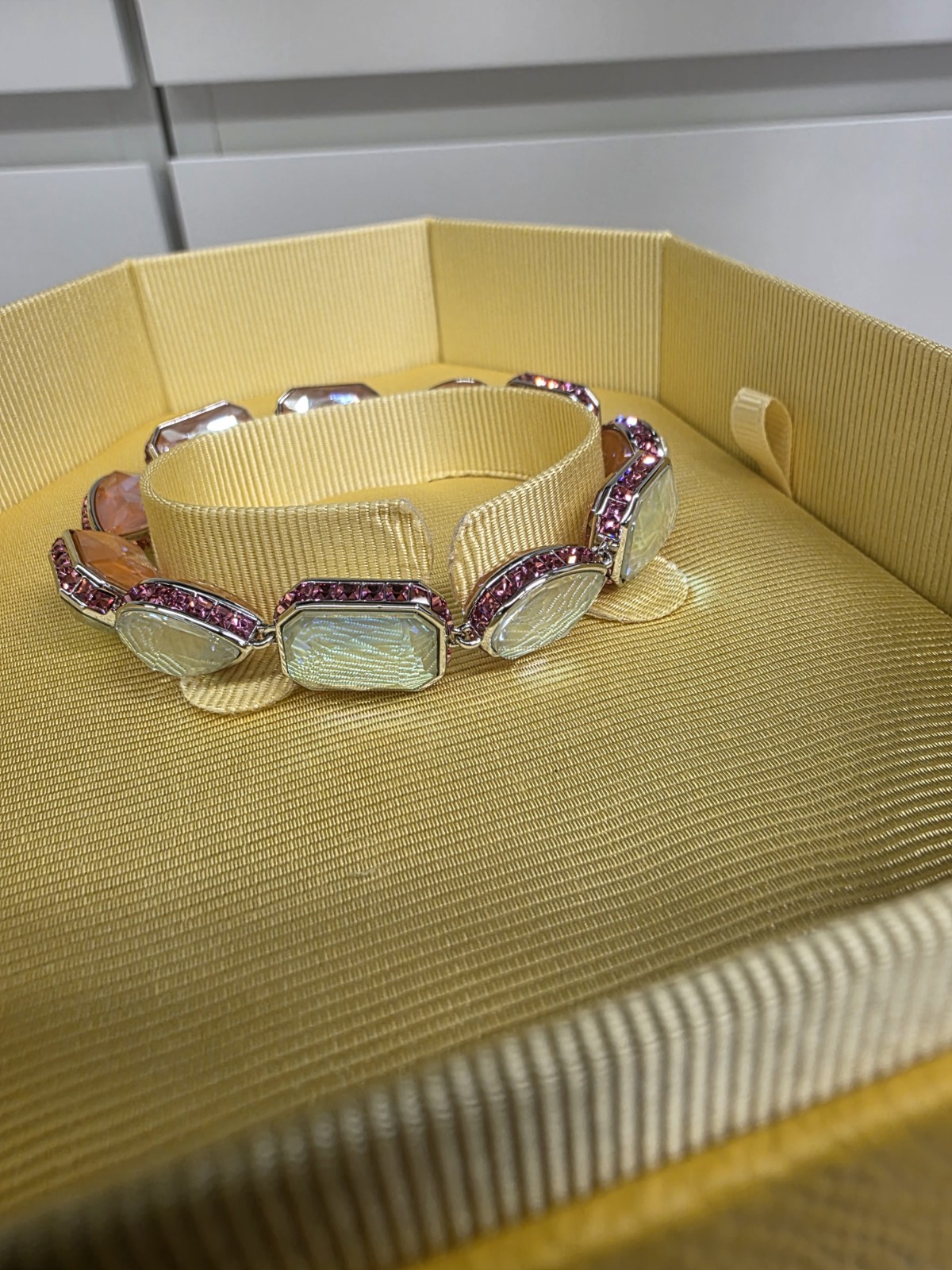 Swarovski Orbita bracelet Magnetic closure Mixed cuts Multicoloured reversible