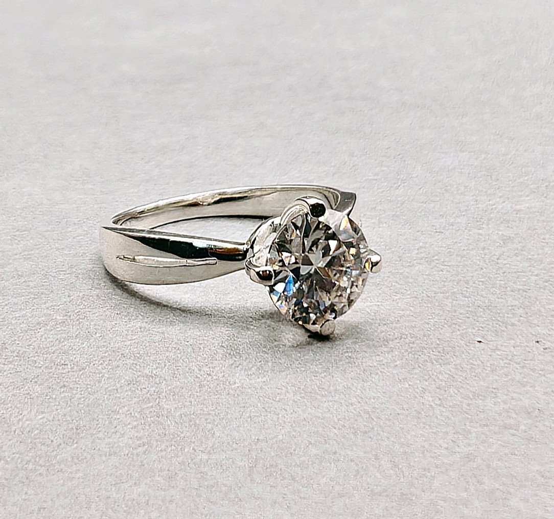 2.20 ct certified treated white diamond ring in 925 silver