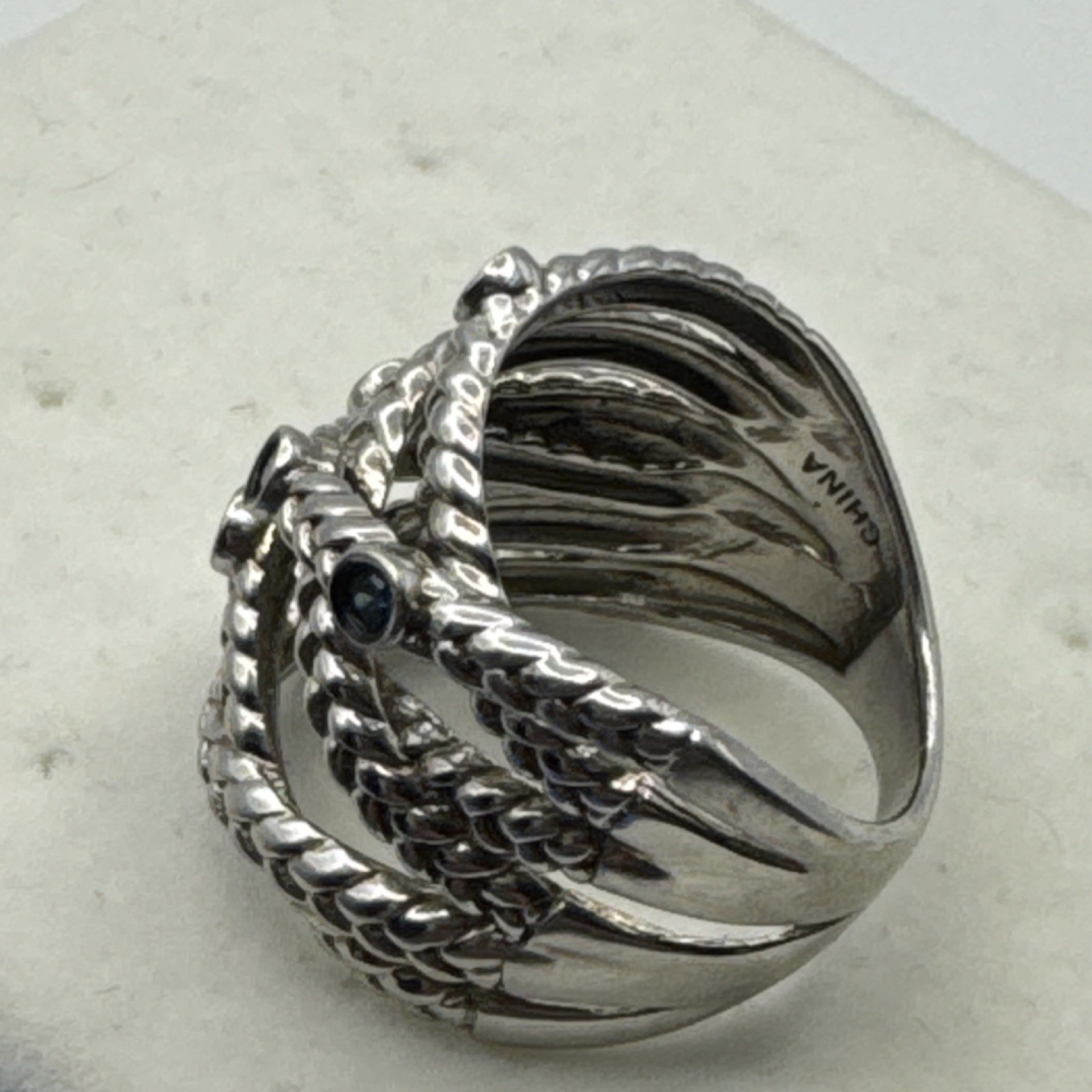 Sterling Silver Crisscross Band Ring with Blue Diamonds Bezel Set Size 6