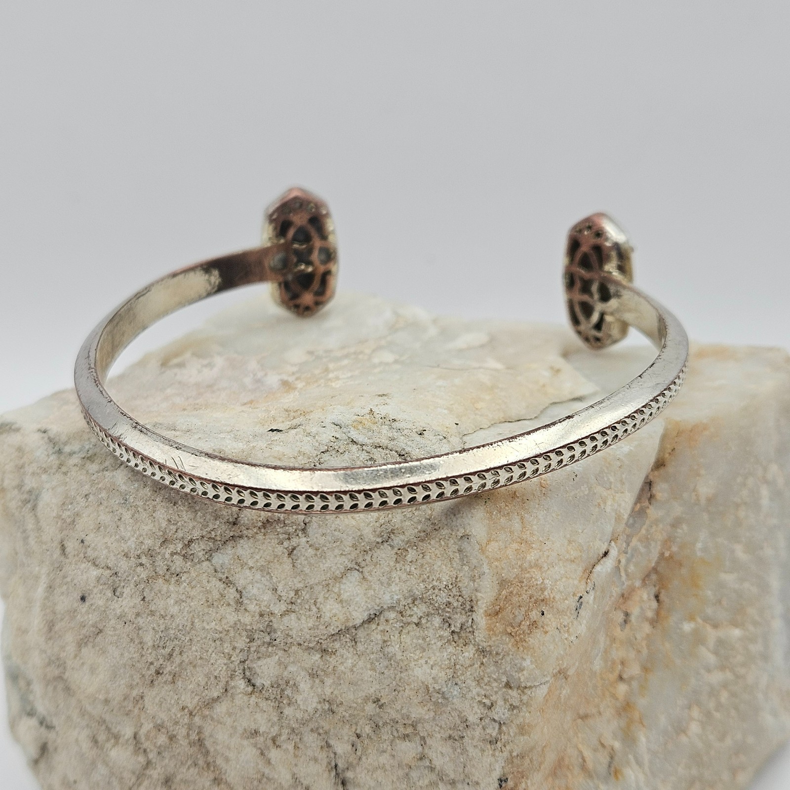 Kendra Scott Elton Open Cuff Bracelet – Black Drusy Stones