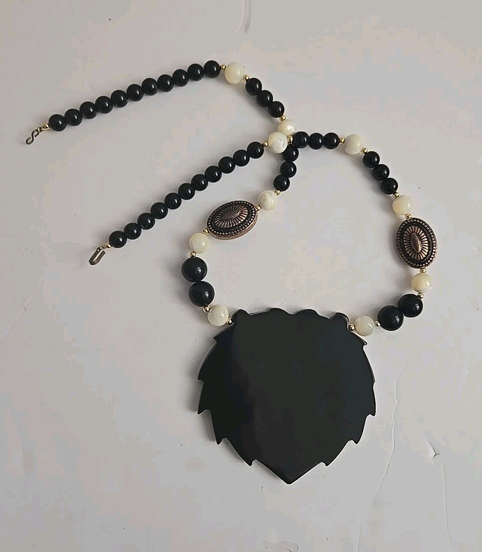 Lion Head Pendant Lee Sands Mother of Pearl Resin Mosaic Black and White AS IS