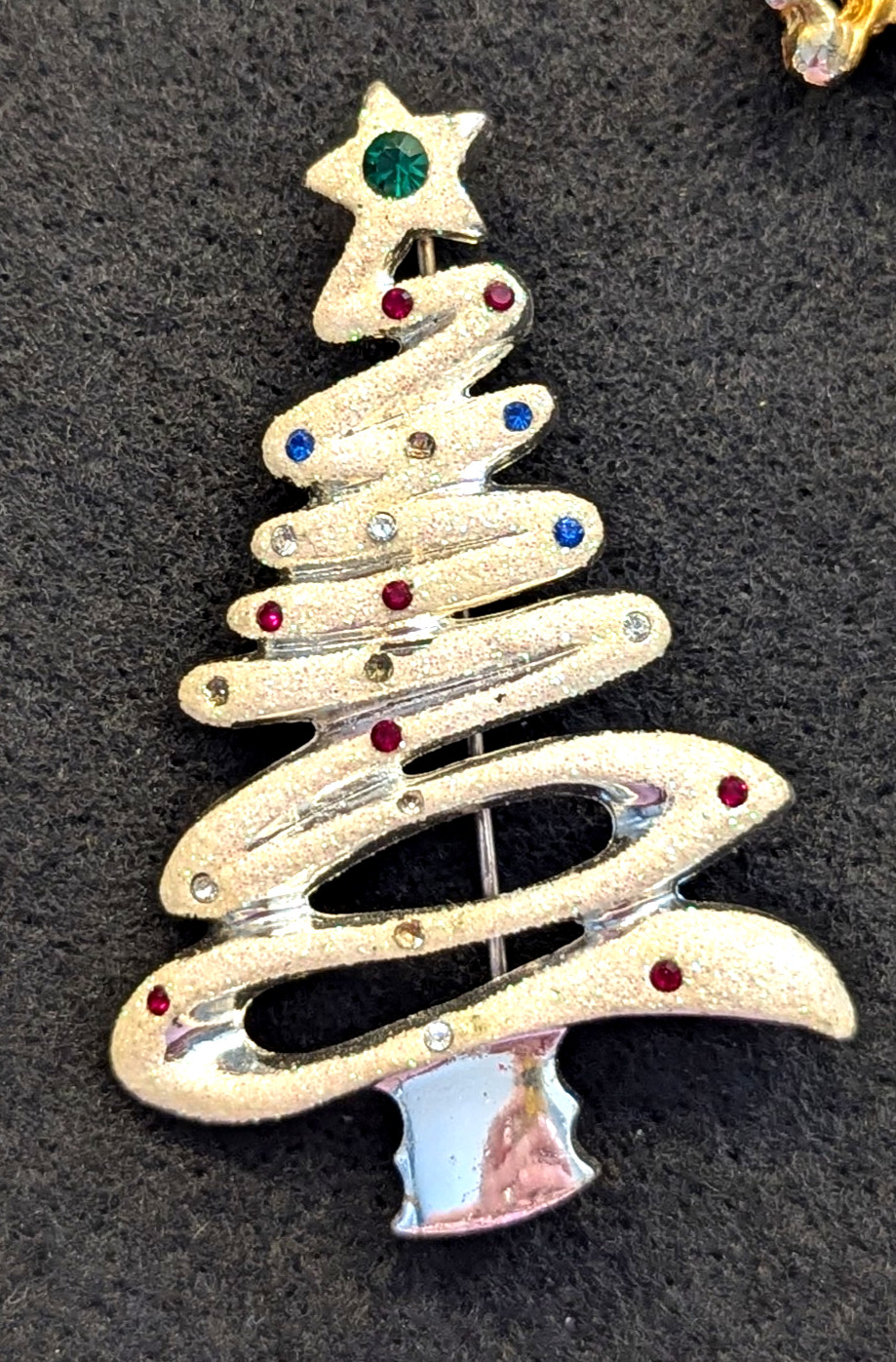 Christmas Tree Lot of 7 Vintage New Pin Brooch Repair As Is Missing Rhinestones
