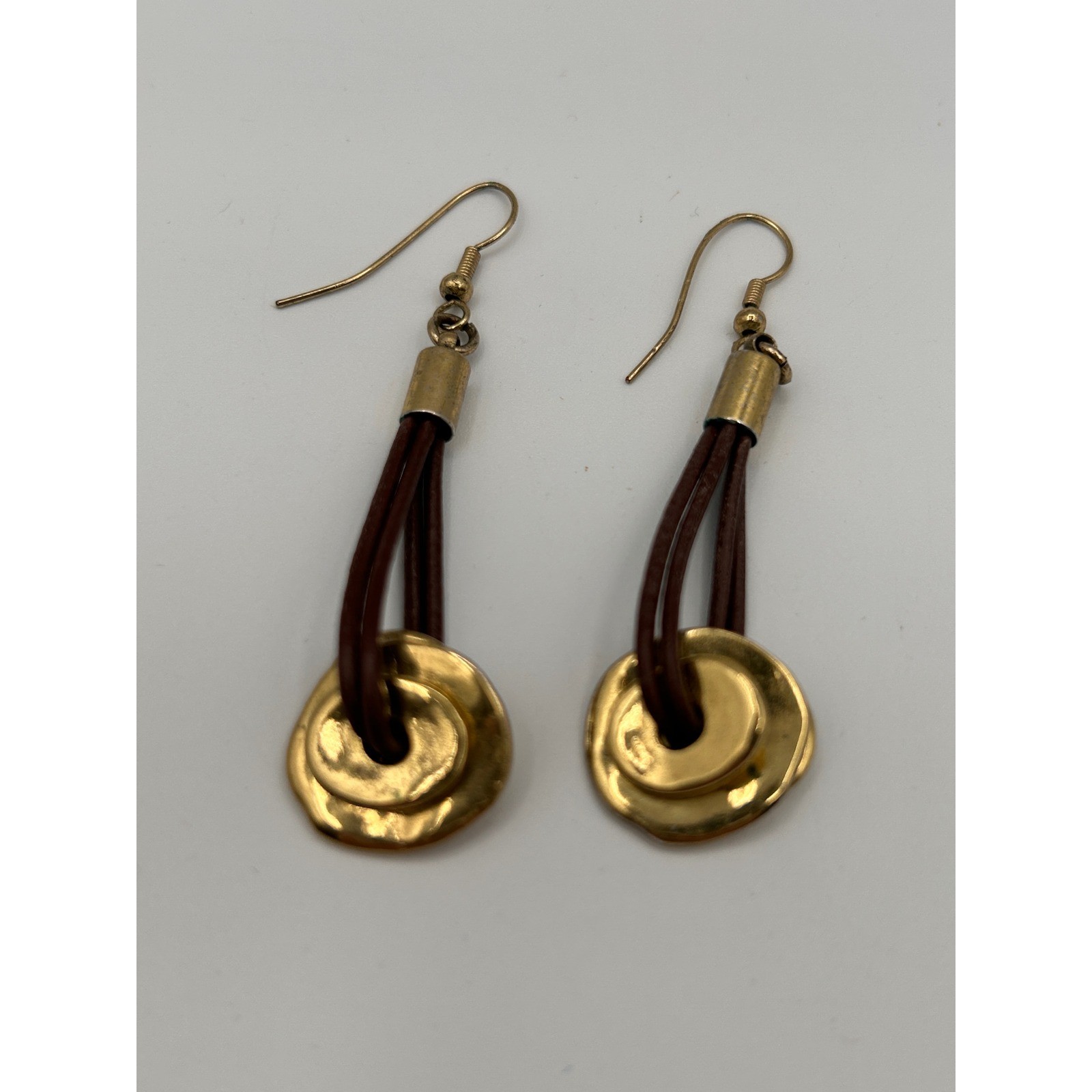 Boho Hammered Gold Tone Disc Brown Cord Drop Dangle Earrings Artisan Style 2″