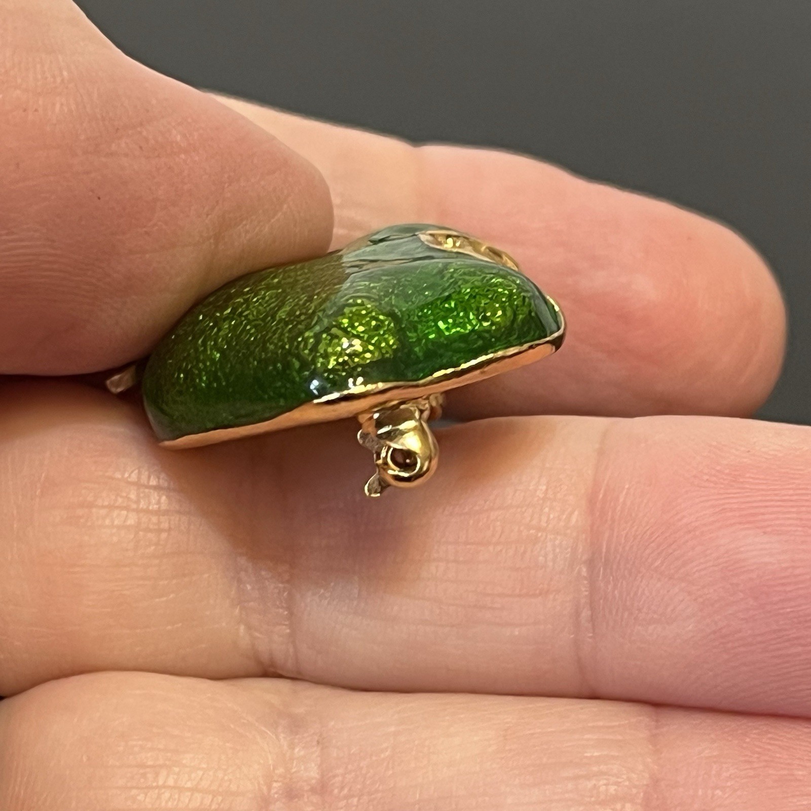 Vintage Green Apple Gold Tone Enamel Brooch Pin Jewelry Fruit Teacher Wicked