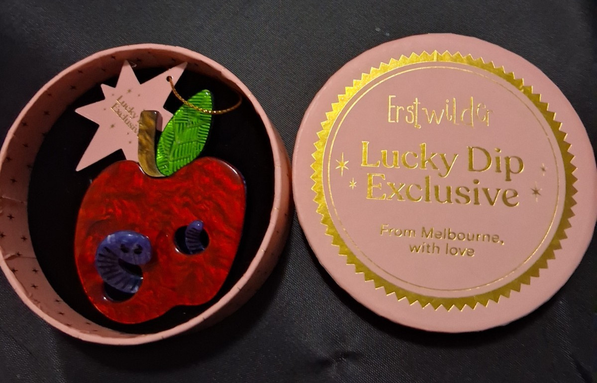 Erstwilder Brooch “Mrs. Apple and Mr. Worm” 2023 (Lucky Dip) RARE Louisa Camille