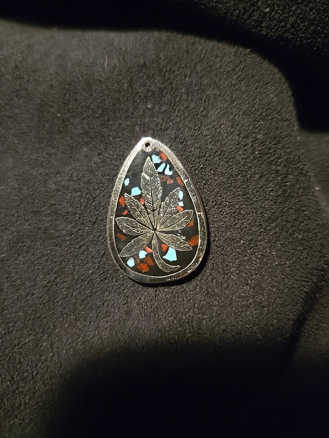 Vtg Turquoise Chip Marijuana Leaf Cannabis Pot Weed Pendant Necklace Boho Hippie