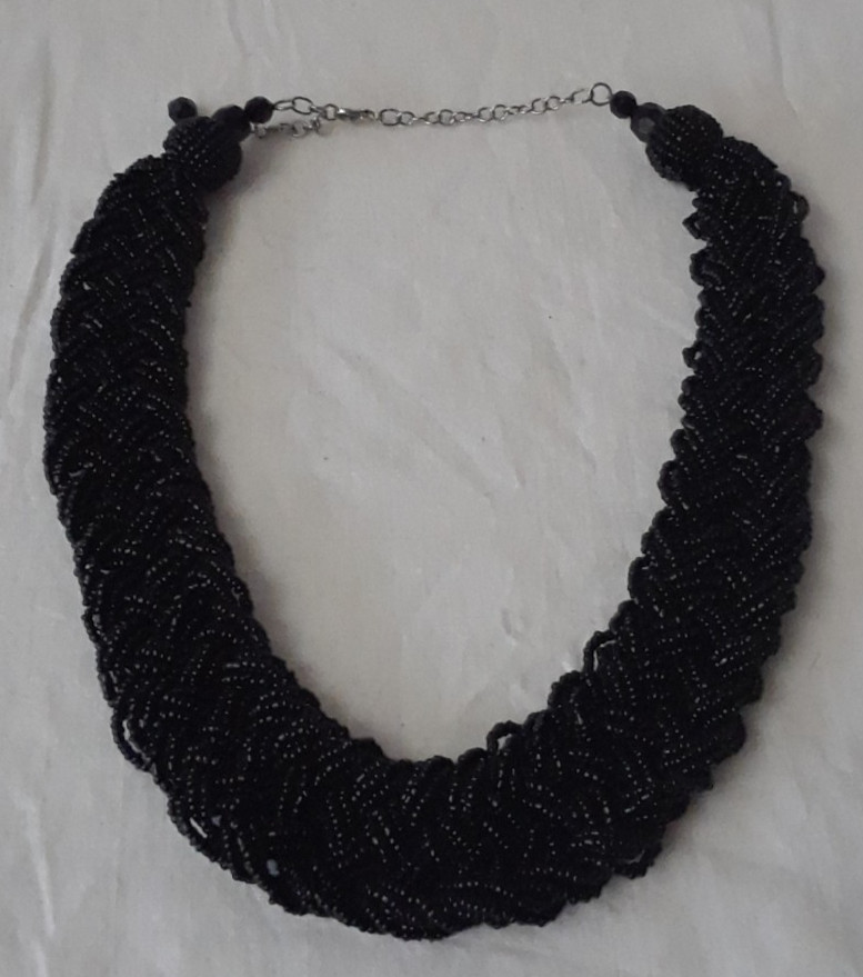 Women’s Black Weaved Beaded Chunky Choker 9 1/2″ Long x 1 1/2″ Wide