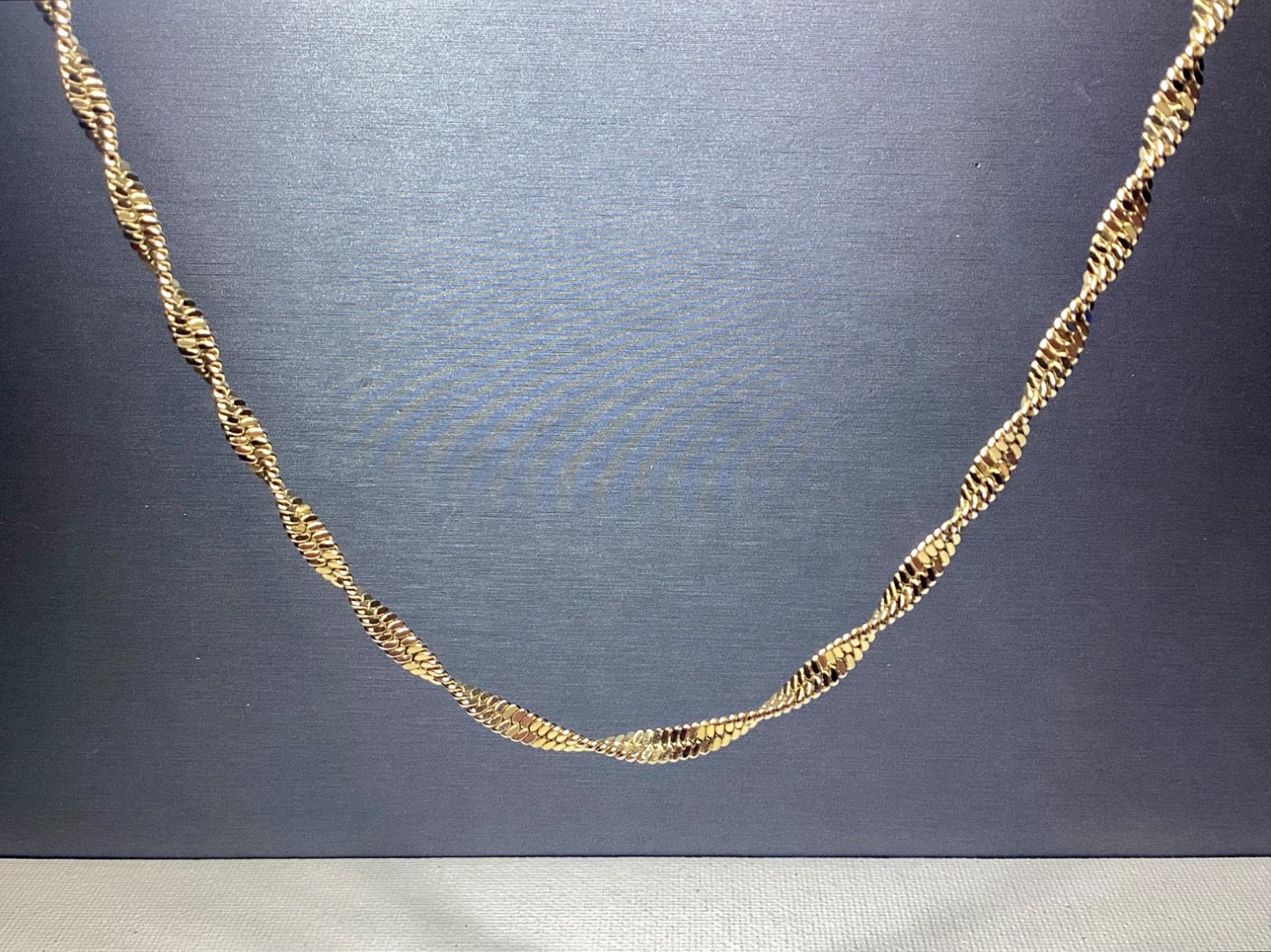 GIVENCHY 24” TWIST HERRINGBONE STYLE GOLD PLATED NECKLACE JEWELRY