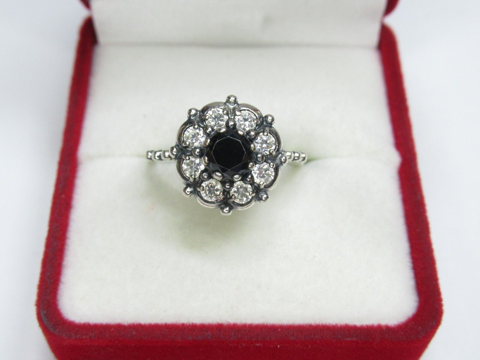 Women’s 925 sterling silver ring, cubic zirconia, 3,65 gr, size 7.