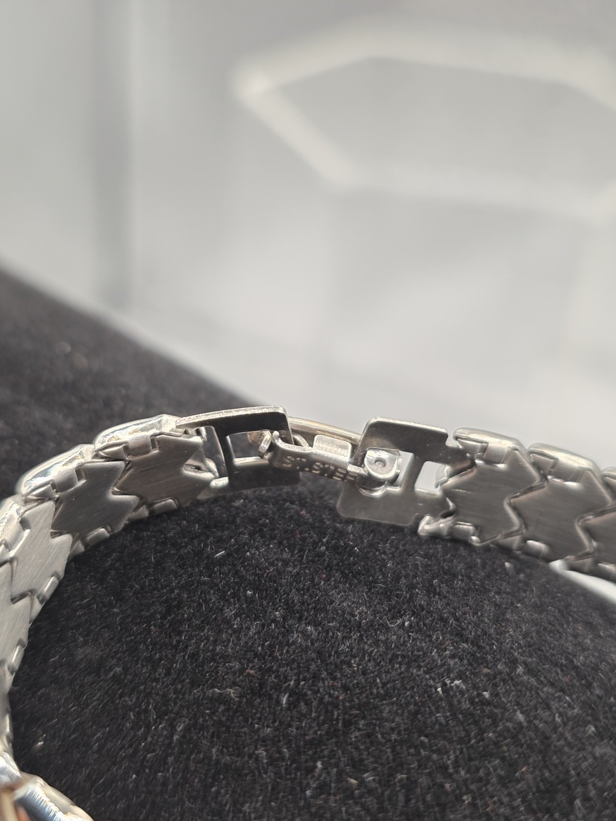 Tri-Tone Geometric Chain Bracelet Silver Gold Copper Push Lock Closure