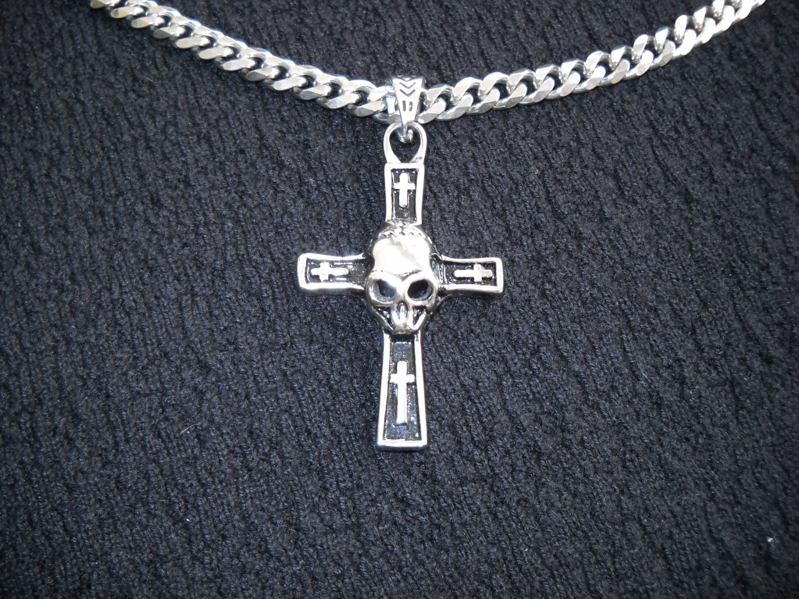 Stainless Steel Gothic Skull Cross Biker Pendant Necklace with 22″ Chain