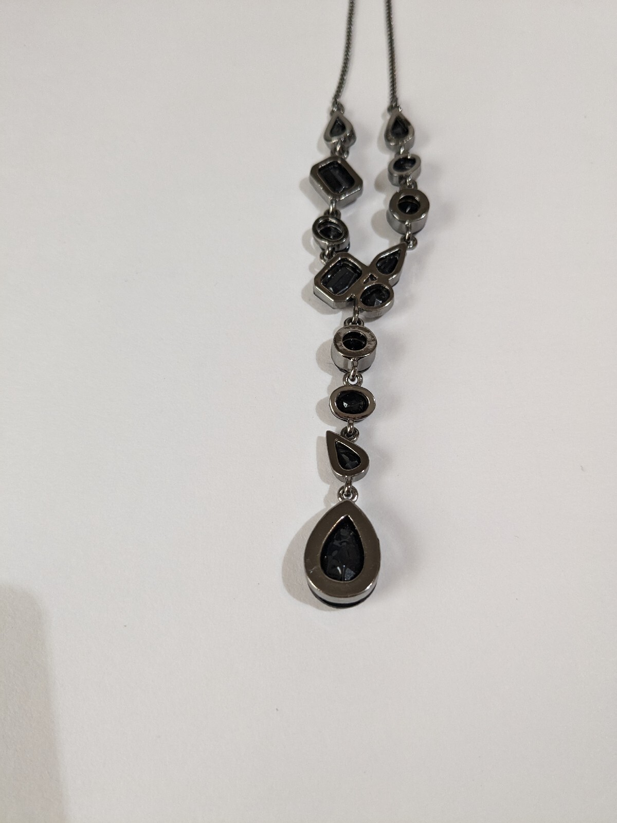 JLO Gun Metal Gray Y Drop Pendant Necklace With Black Acrylic Faceted Beads. 15″