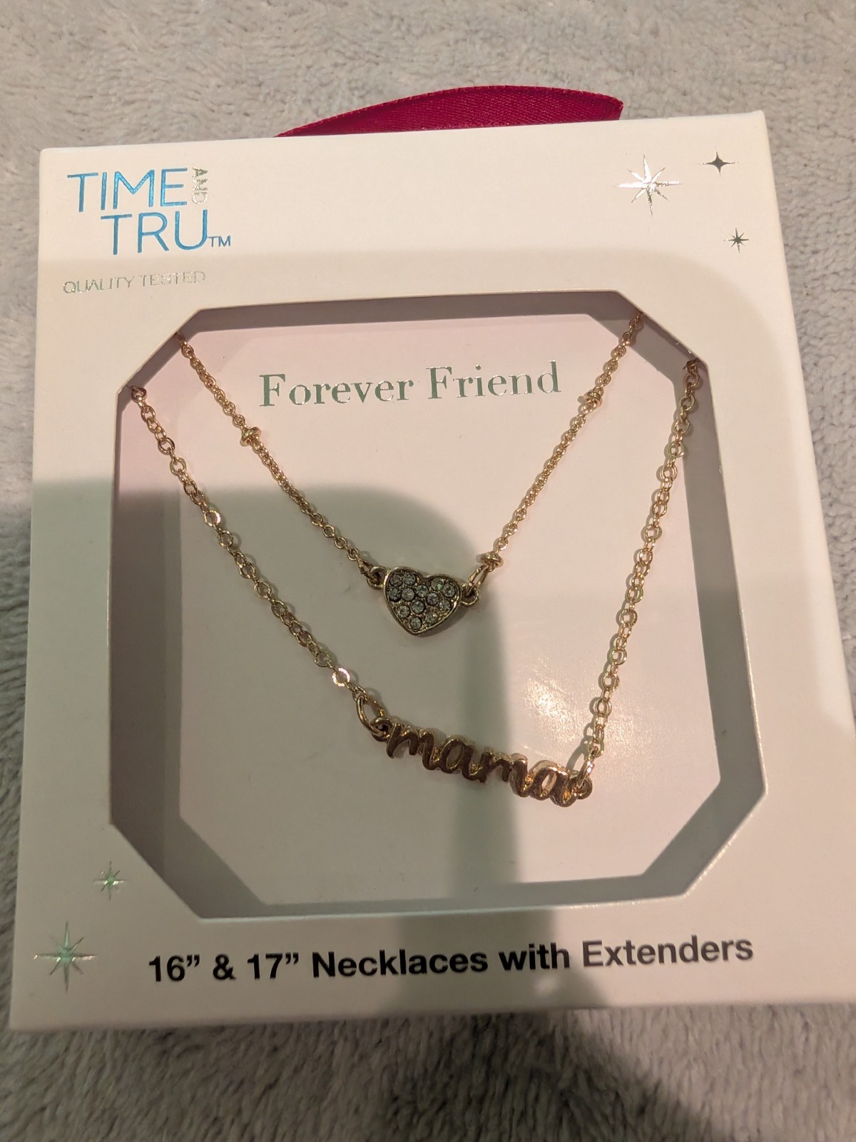Ladies New and Still Packaged Mama and Heart Necklace