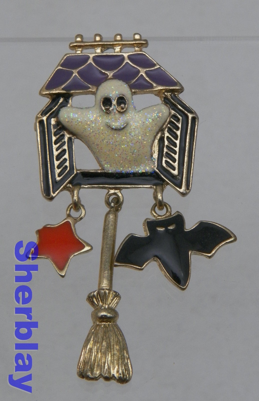Vintage 1980-90s Gold Tone Enamel  Ghost Bat Broom Halloween Pin Brooch