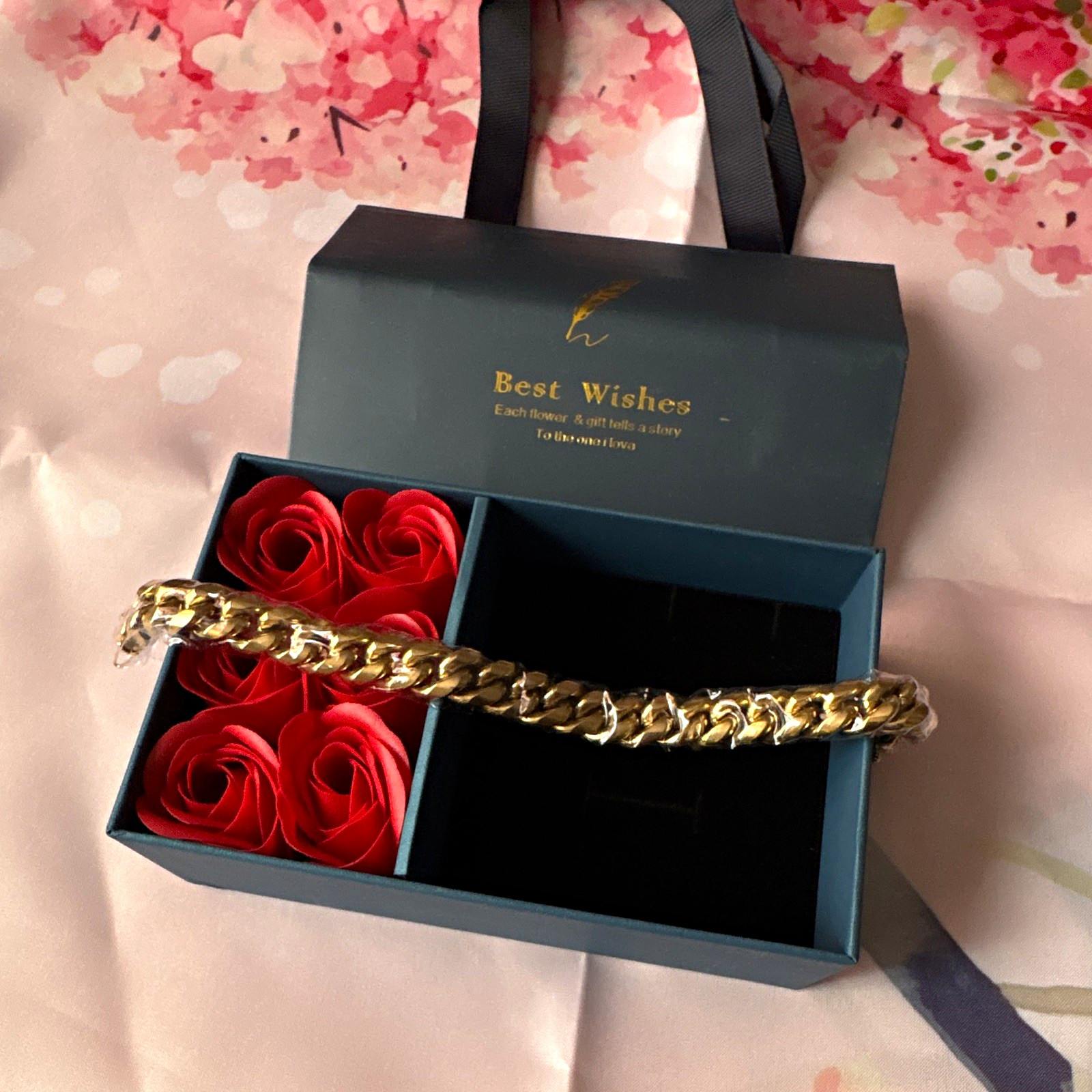 Gold Tone Cuban Link Chain Bracelet, Lobster Clasp Closure, Chain Style