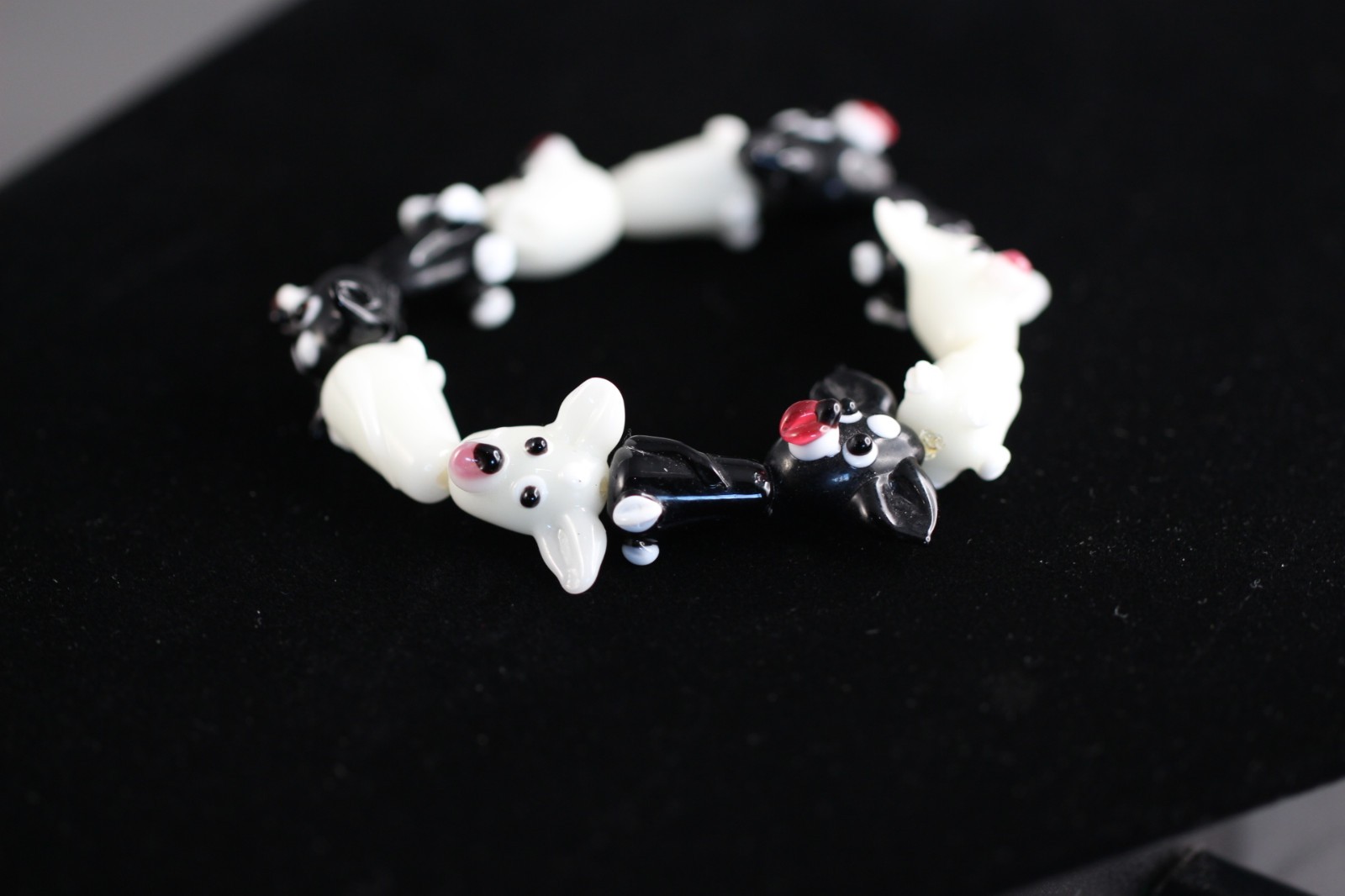 Dog Lampwork Bracelet 6 1/2″ inch Elastic Glass Animal Bead Black and White