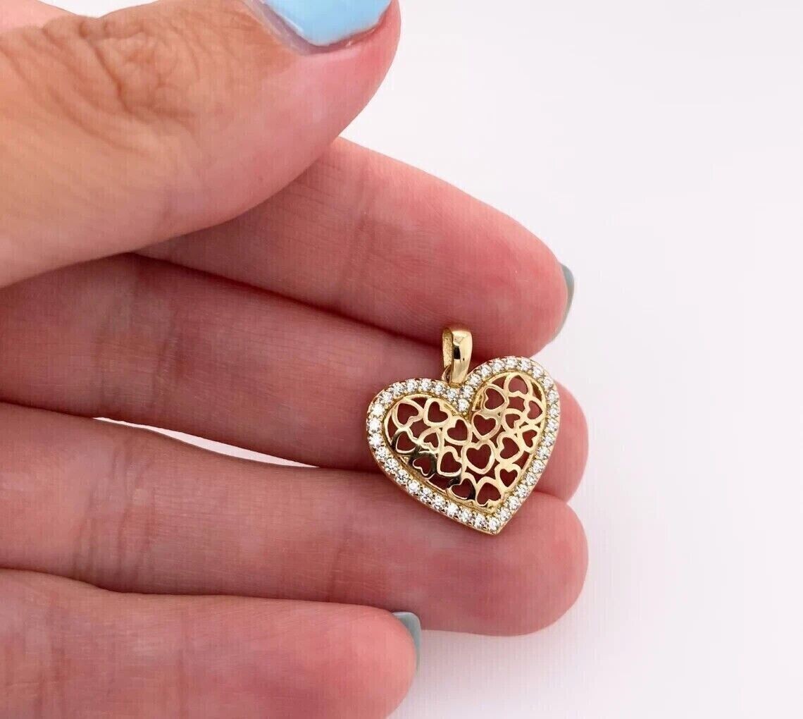 Women’s Heart Shape Pendant 1.66Ct Round Cut Simulated Diamond 925 Silver