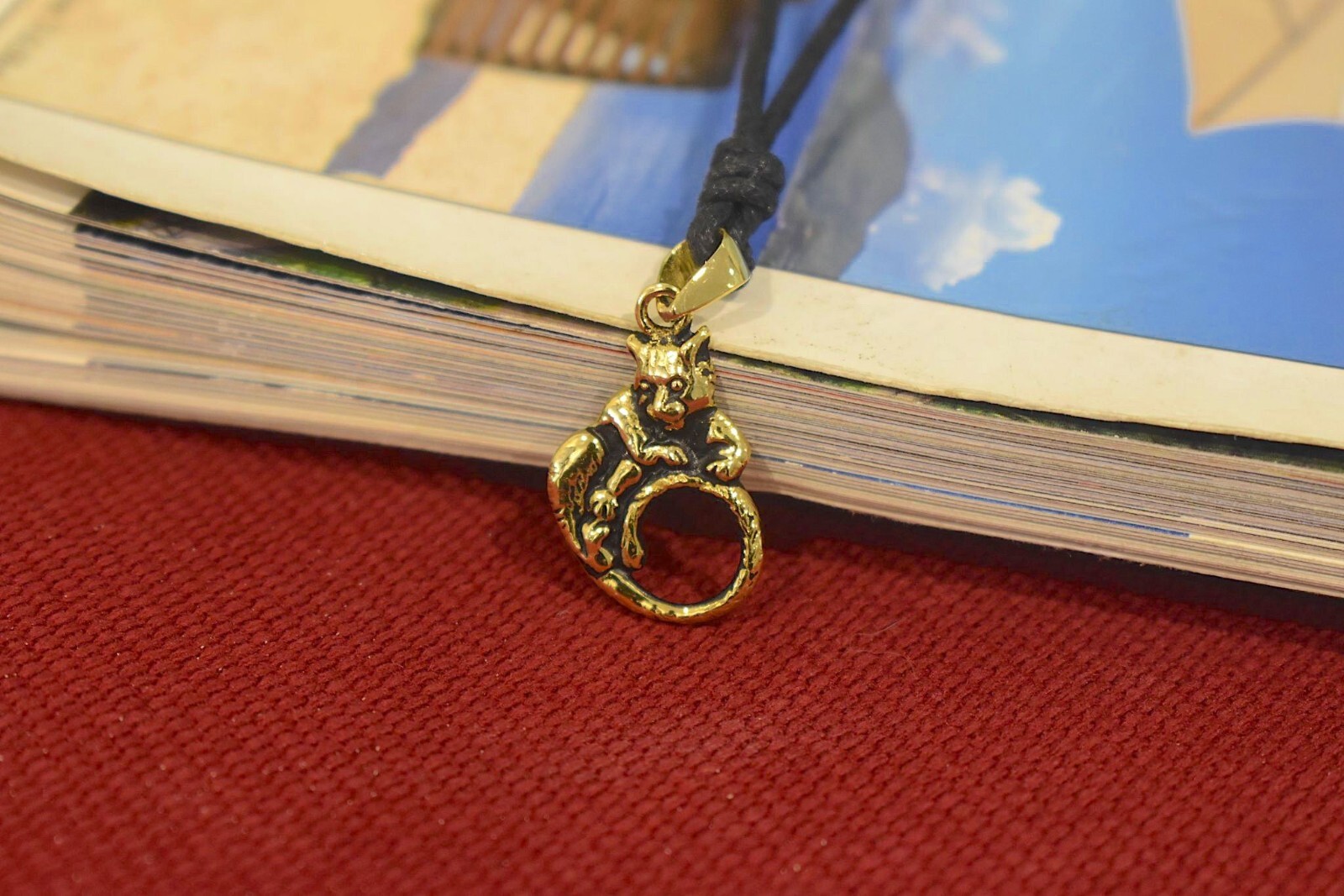 Unisex Leopard 92.5 Sterling Silver Brass Charm Necklace Pendant Jewelry