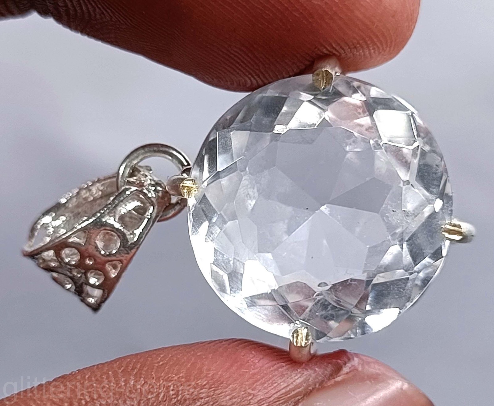 36.48 Carat IGL White Sapphire Round Cut Gemstone Set in 925 Silver Pendant 5DNN