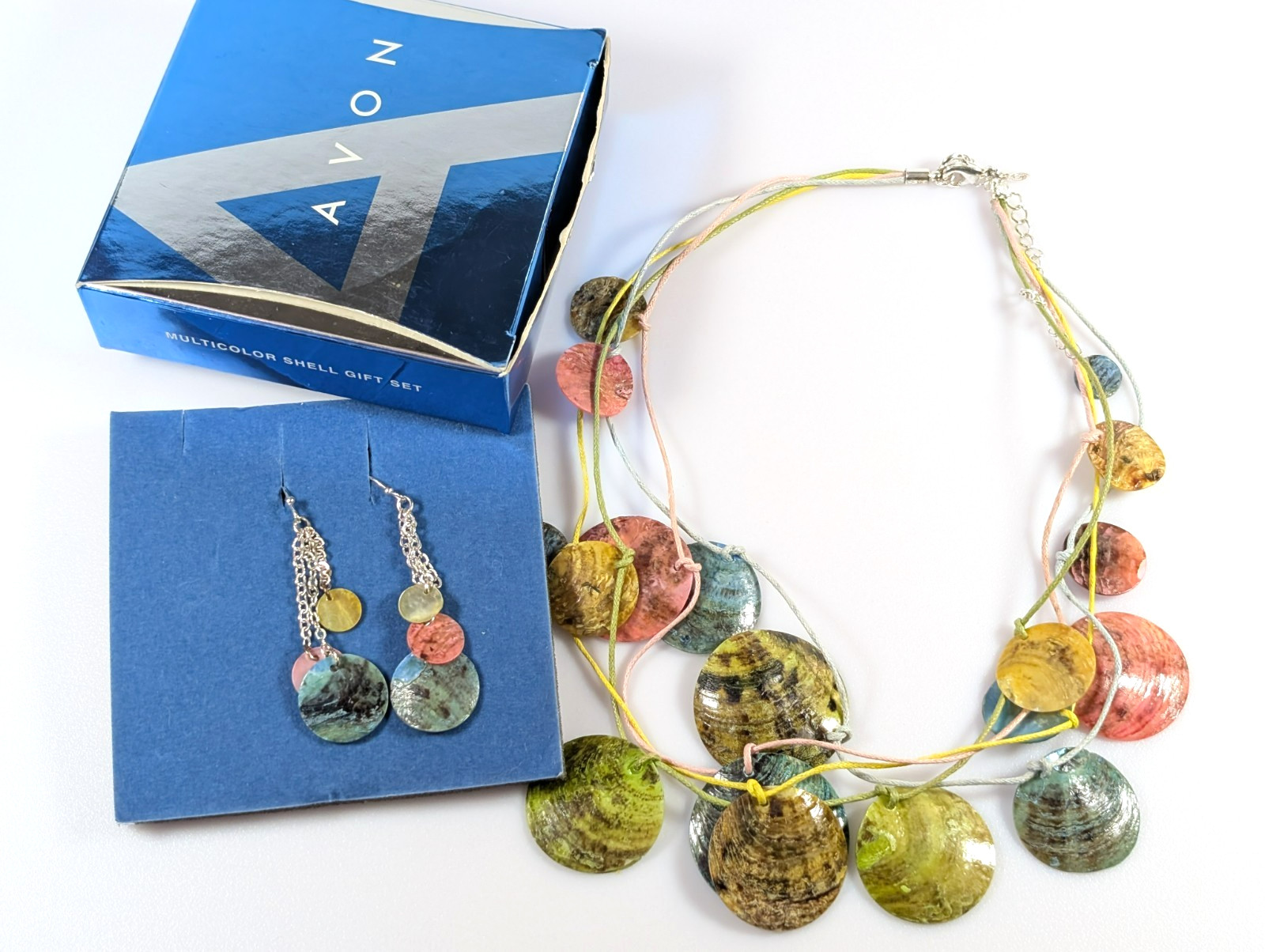 Avon 2007 Multicolor Shell Gift Set Chunky Seashell Multi Layer Necklace Earring